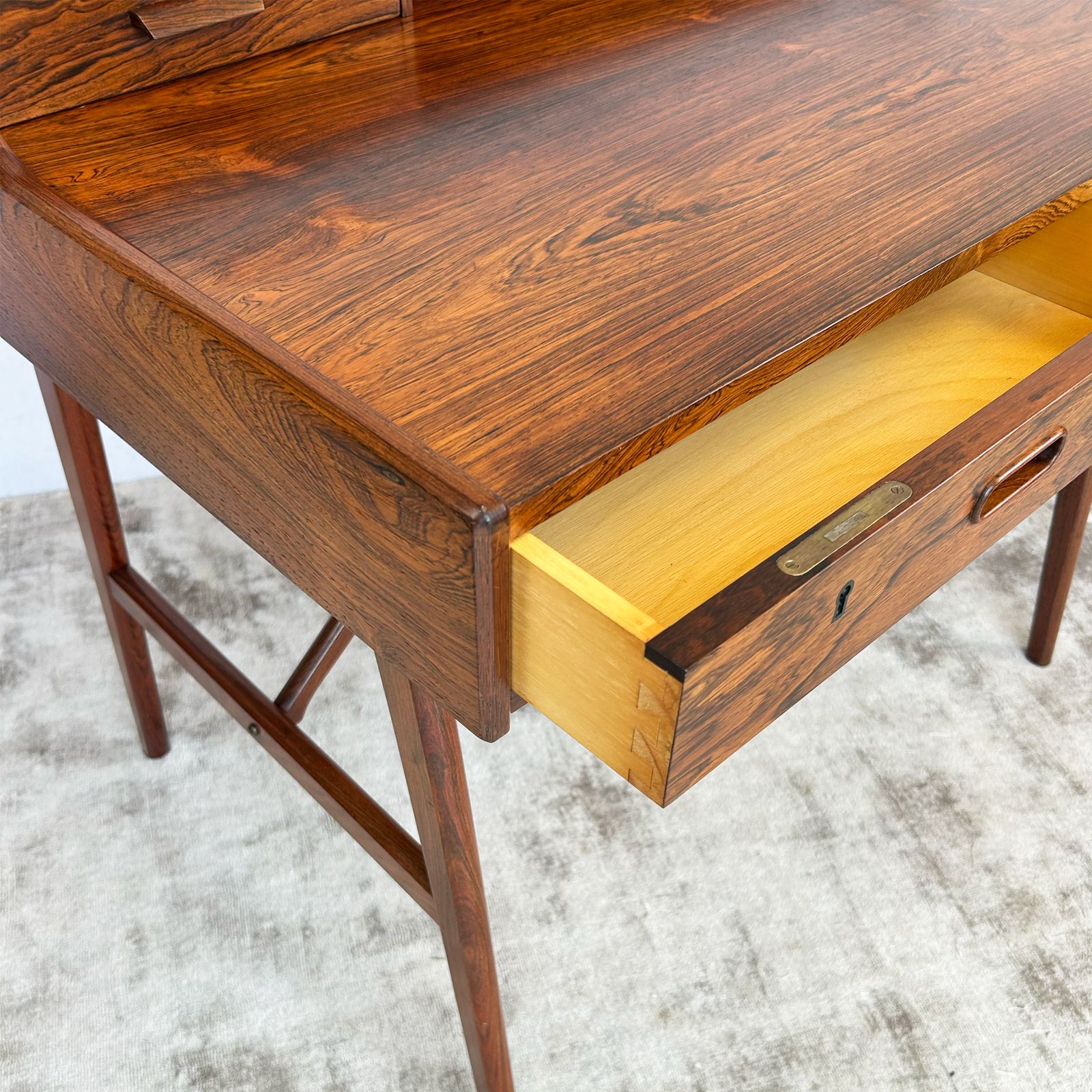Arne Wahl Iversen Model 65 Rosewood Desk photo vintage
