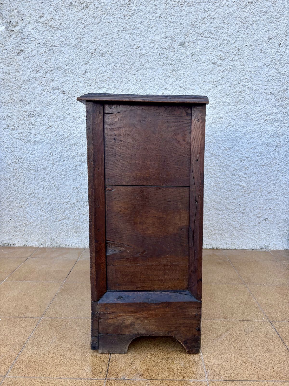 Spaans Renaissance Gesneden Kabinet Met Valdeur En Twee Lades, jaren 1880 photo Meubels