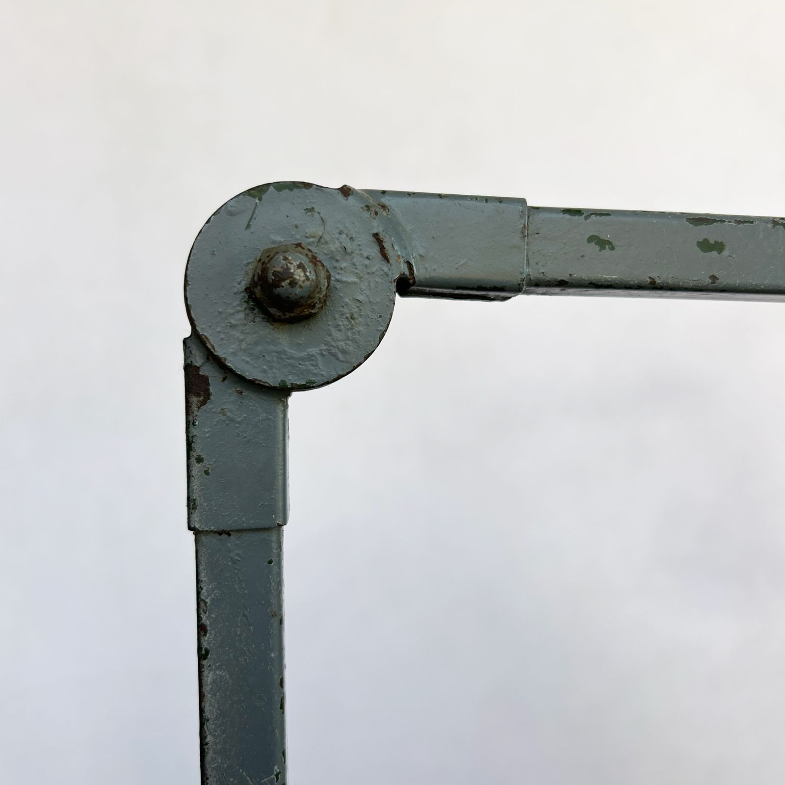 Industrial Machine Lamp By Invisaflex photo vinterior