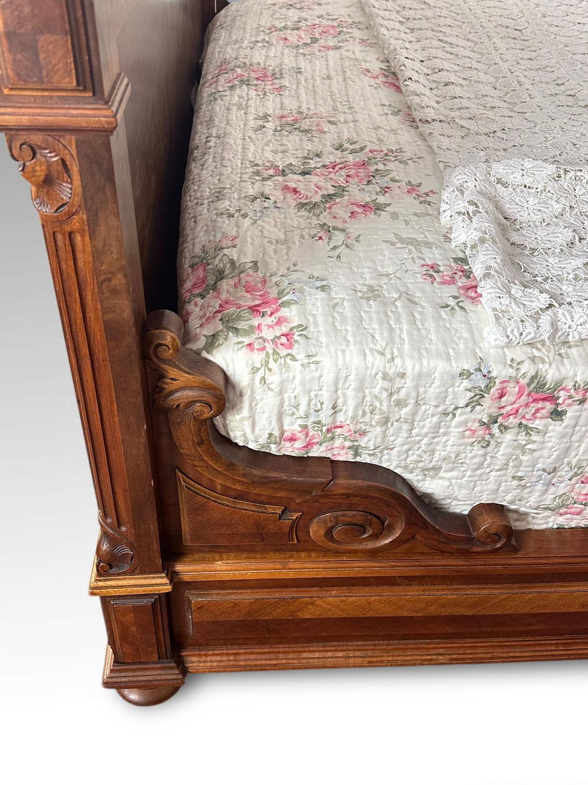 photo vinterior Antique French Carved Double Bed Frame Louis XVI Style
