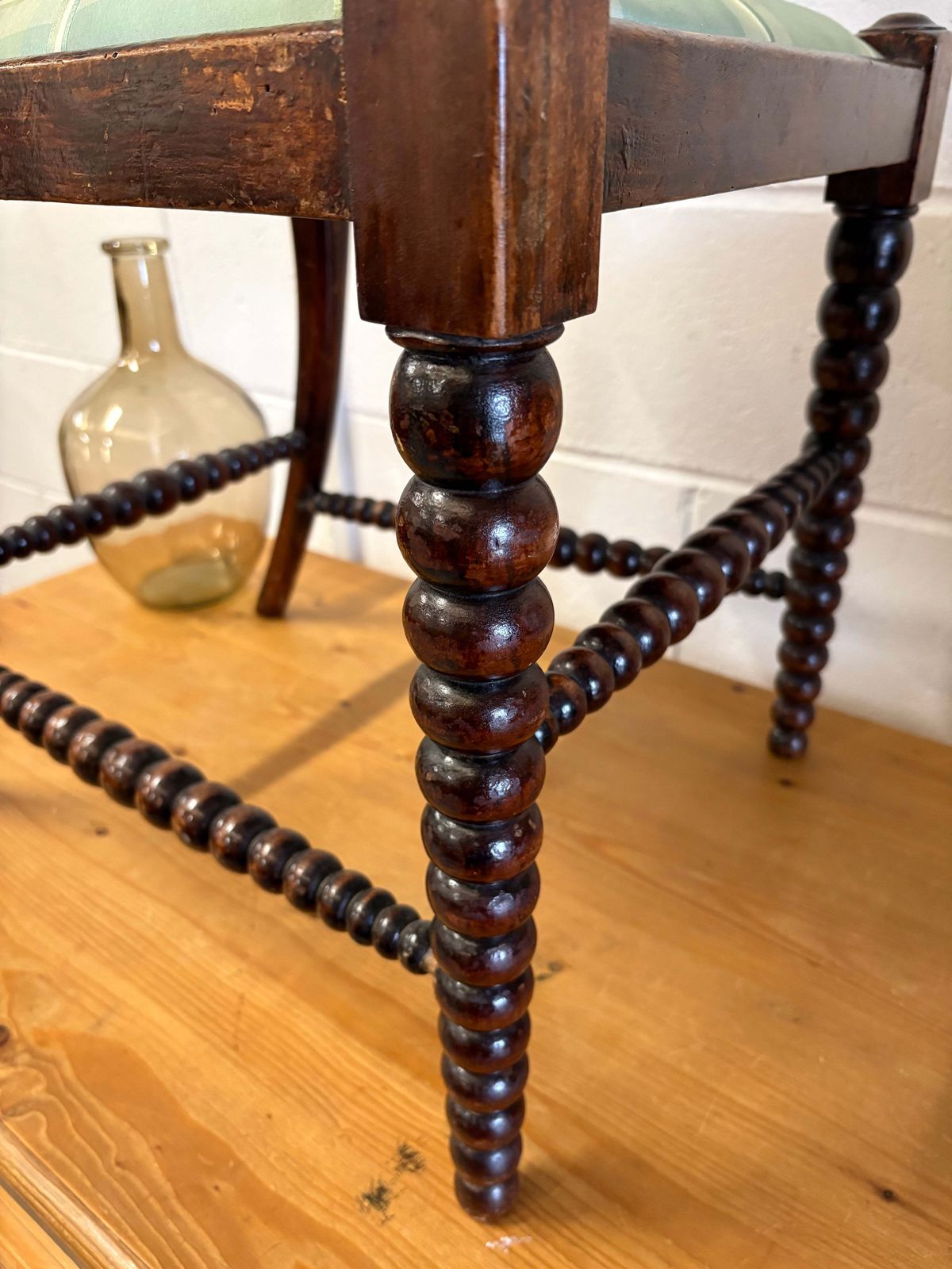 photo vintage Stunning Victorian Faux Rosewood Bobbin Turned Chair Beautiful Solid Piece
