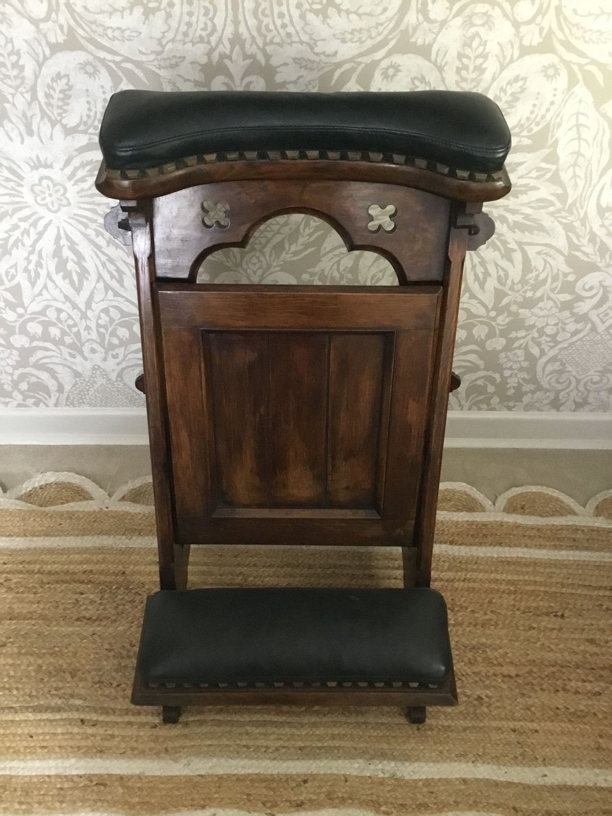 19th Century Gothic Oak Prayer Chair With Folding Seat photo 495.0