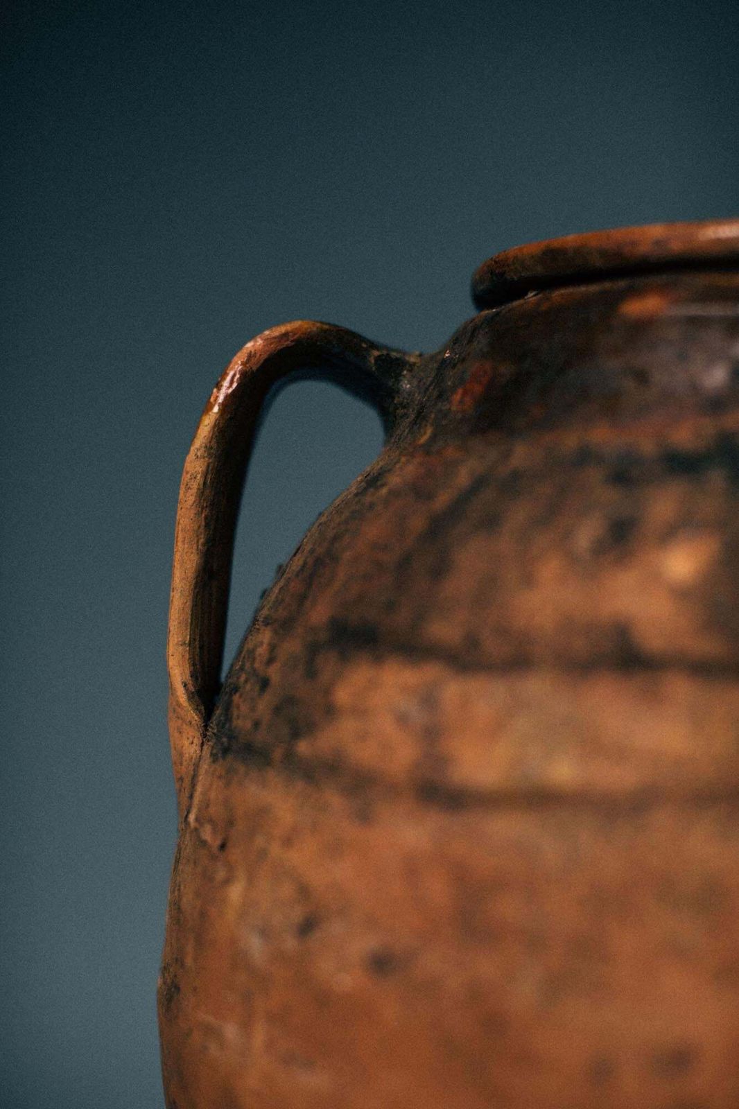 Aegean Glazed Olive Jar Table Lamp photo vinterior