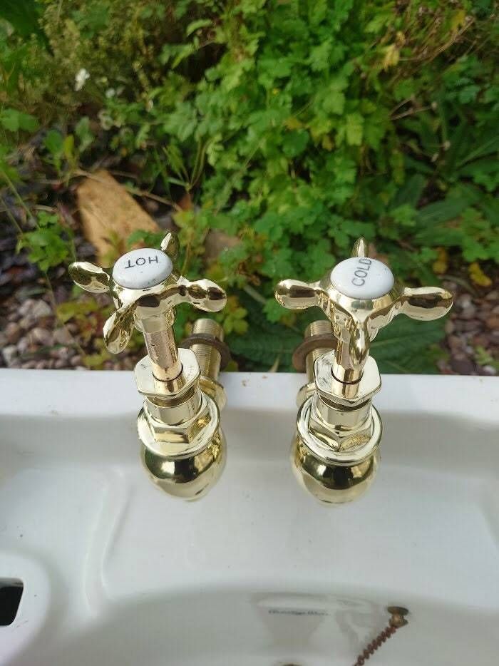 Victorian Brass Bath Taps: Polished Globe Faucets photo vinterior
