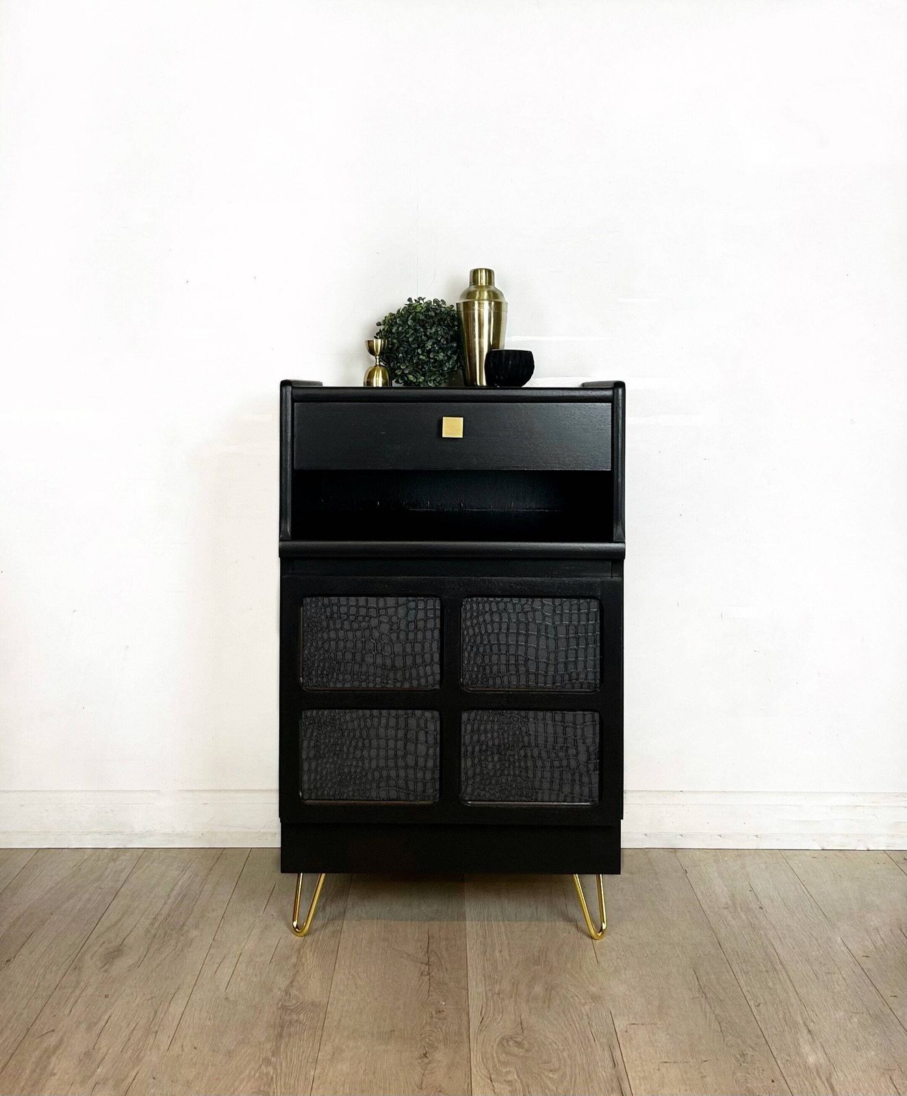 Nathan Small Drinks Cabinet, Cocktail Cabinet In Black And Gold photo buy