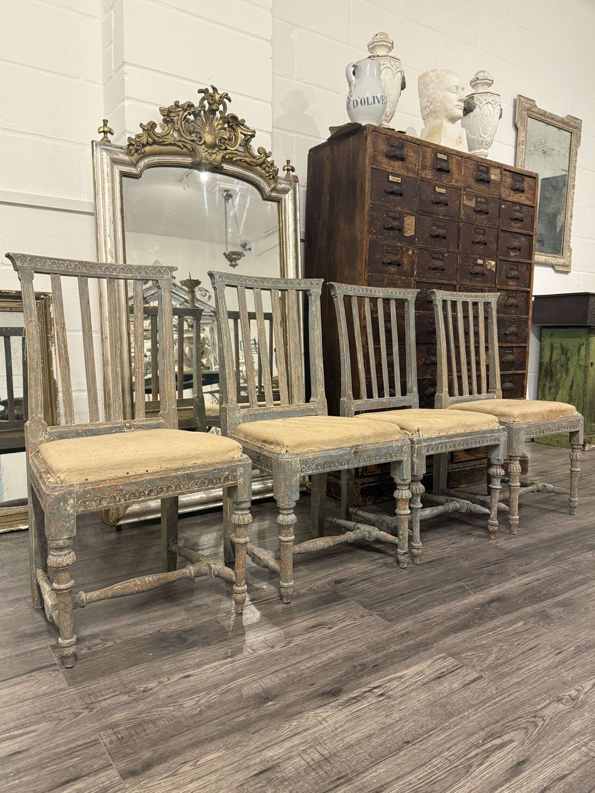 Set Of 19th Century Swedish Gustavian Dinning Chairs