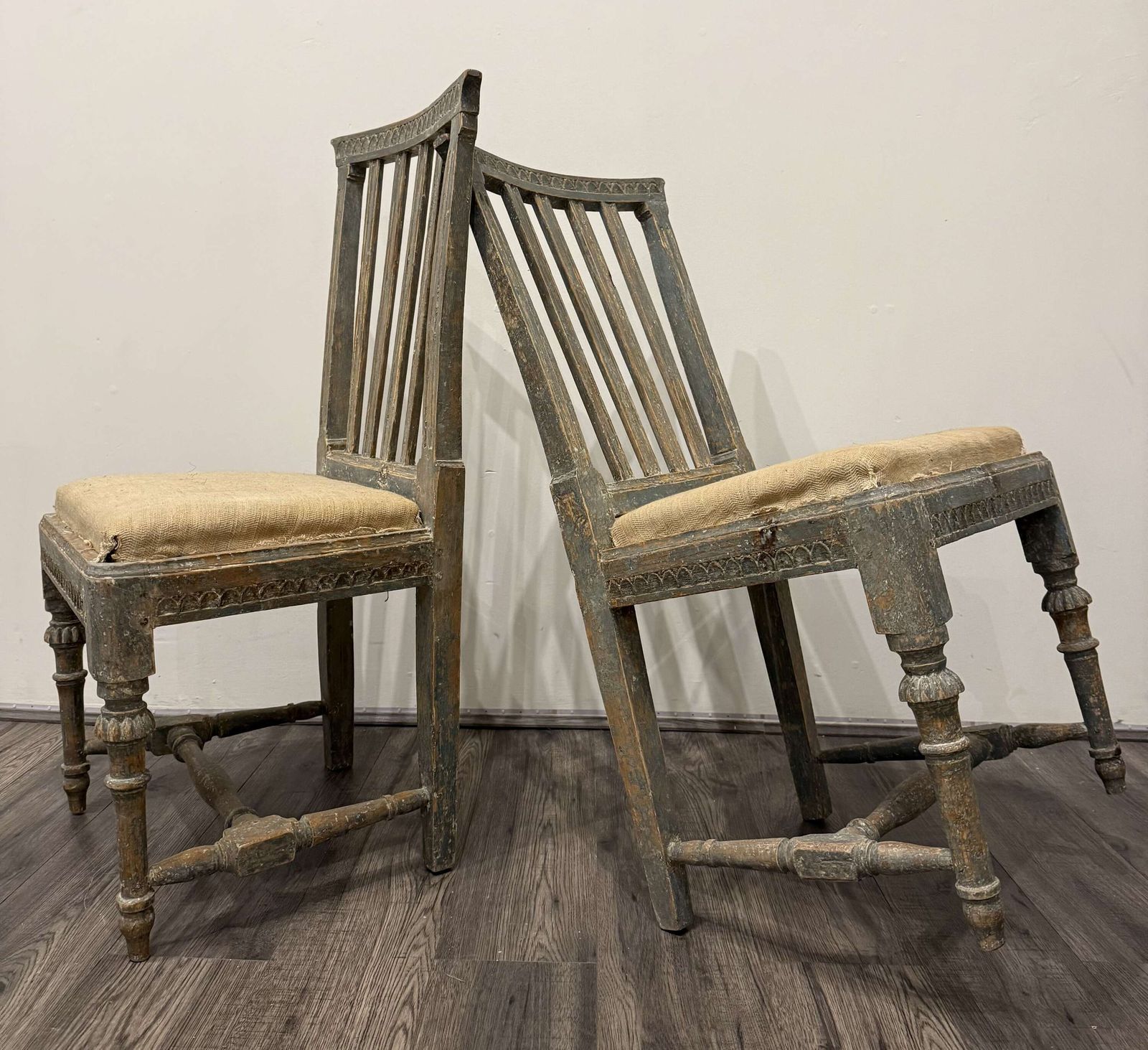 photo vintage Set Of 19th Century Swedish Gustavian Dinning Chairs