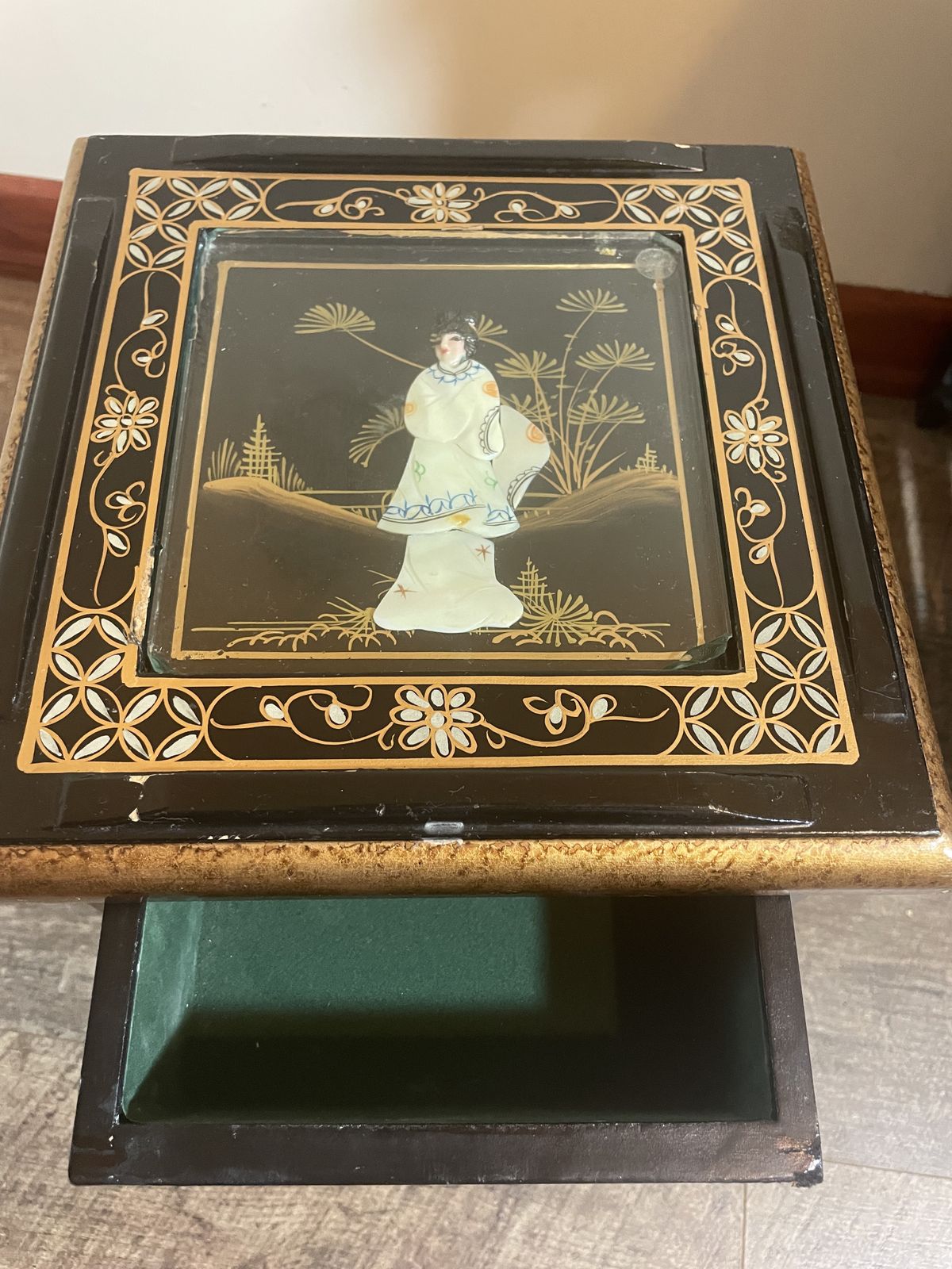 Set Of 4 Vintage Chinoiserie Nesting Tables | Black Lacquer & Mother Of Pearl Inlay photo buy