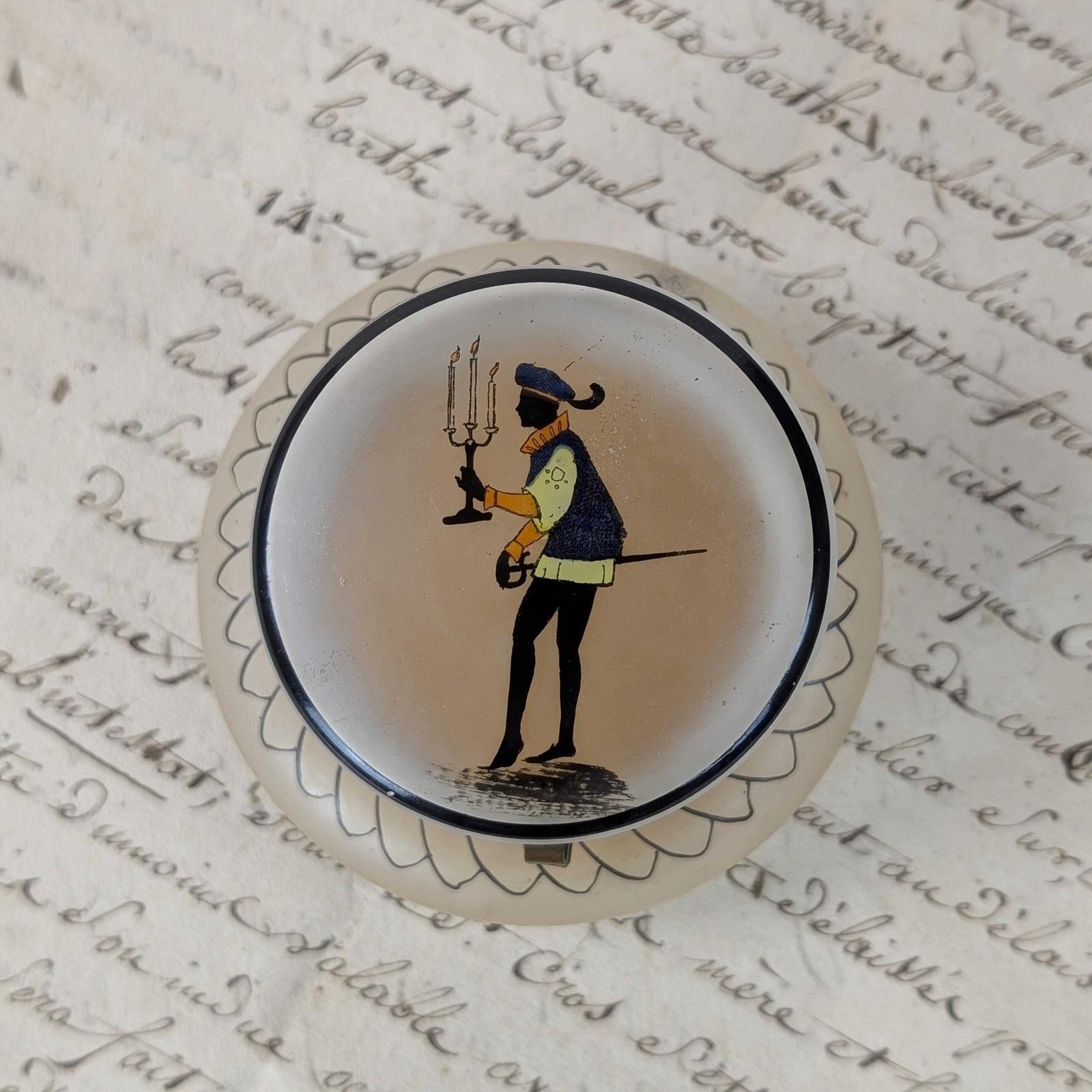 French Frosted Glass Trinket Box, Vintage Satin Glass 1940s Silhouette Vanity Jar Hinged Pill Box photo vinterior