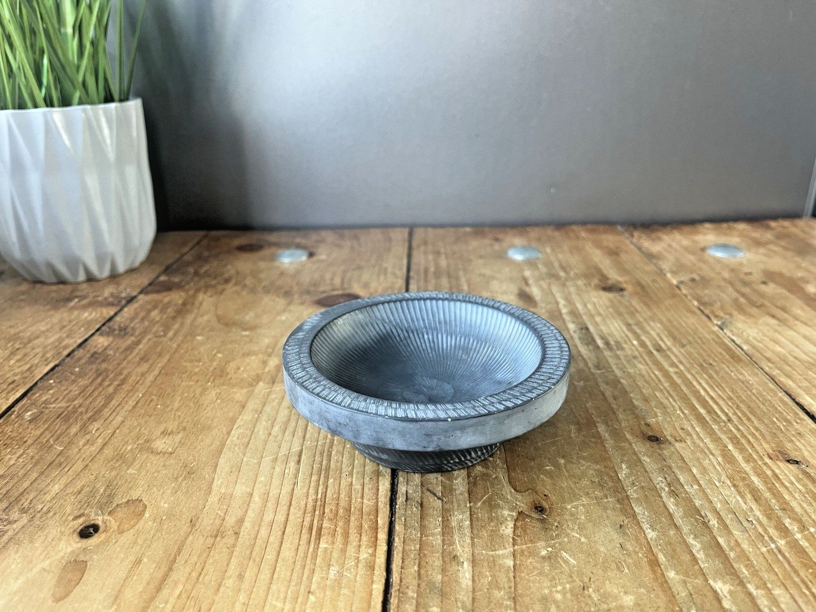 Lovely Vintage Welsh Pant Hwfa Unusual Folk Art Slate Bowl Dish Ashtray Antique photo Home Decor