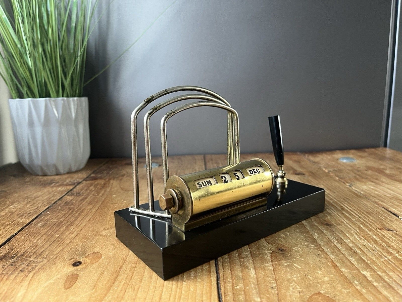 Art Deco Brass Marble Base Perpetual Desk Calendar Letter Rack Pen Holder Office