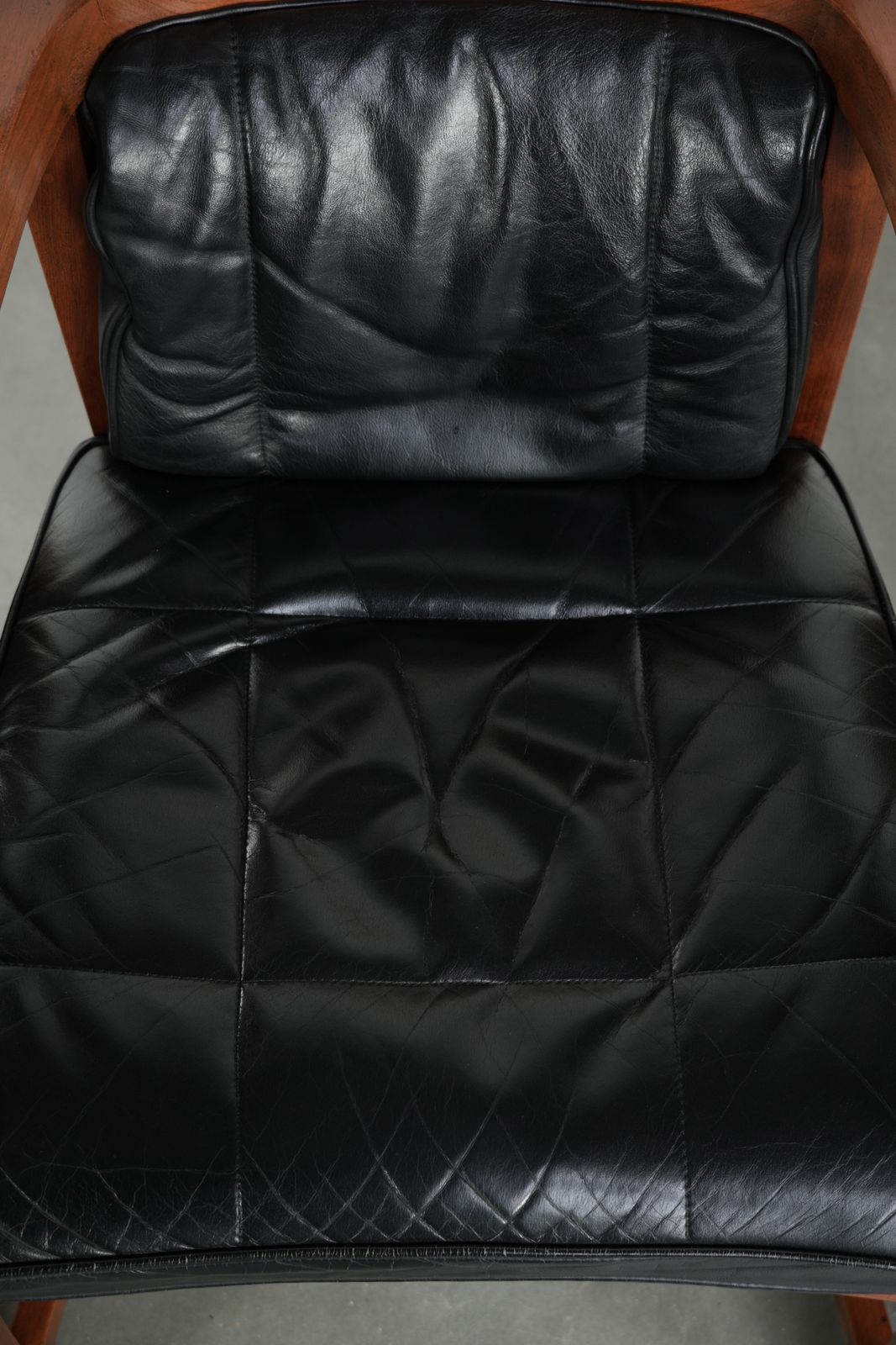 Luxury Black Leather Set Of 4 Art Deco Design Dining Chairs By Schuitema From The Decoforma Series With Armrests photo vinterior