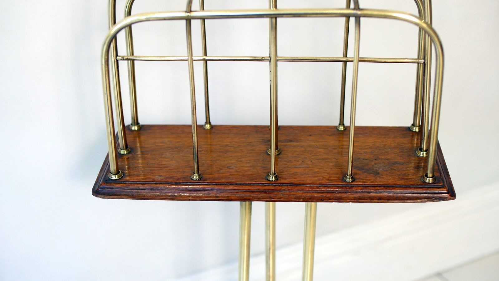 Antique Victorian Paper Magazin Rack Stand Canteerbury photo vinterior
