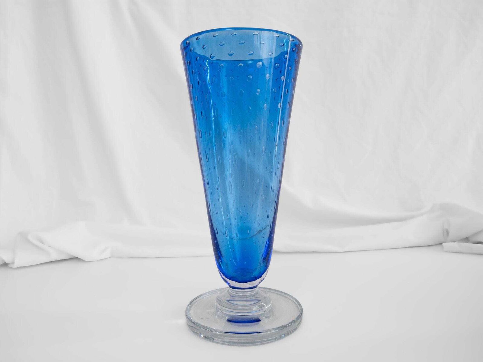Whitefriars Blue Controlled Bubble Art Glass Vase – Mid Century English Decor photo 163.0