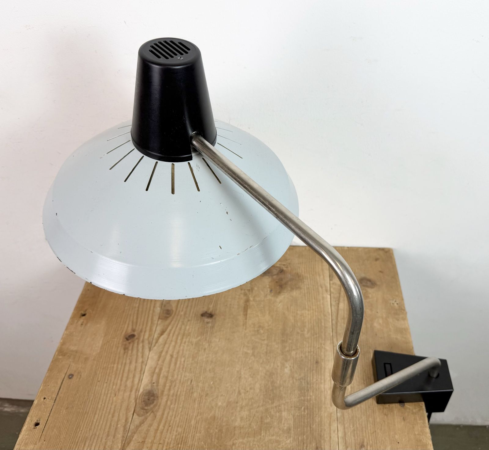 Grey Industrial Factory Office Desk Lamp From Elektrosvit, 1970s photo 199.0