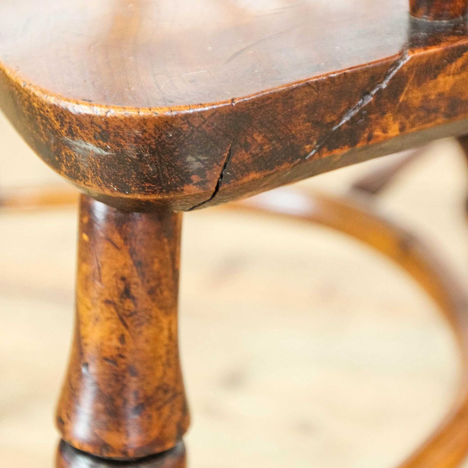 photo buy Antique Ash And Elm Windsor Armchair | Captain's Armchair | Antique Armchair | Antique Seating | Home Office (M 6784)