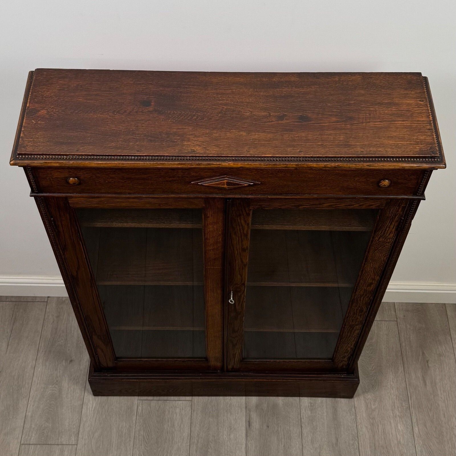 photo for sale Antique 20th Century Jacobean Style Display Cabinet In Oak ( Af 5384 )