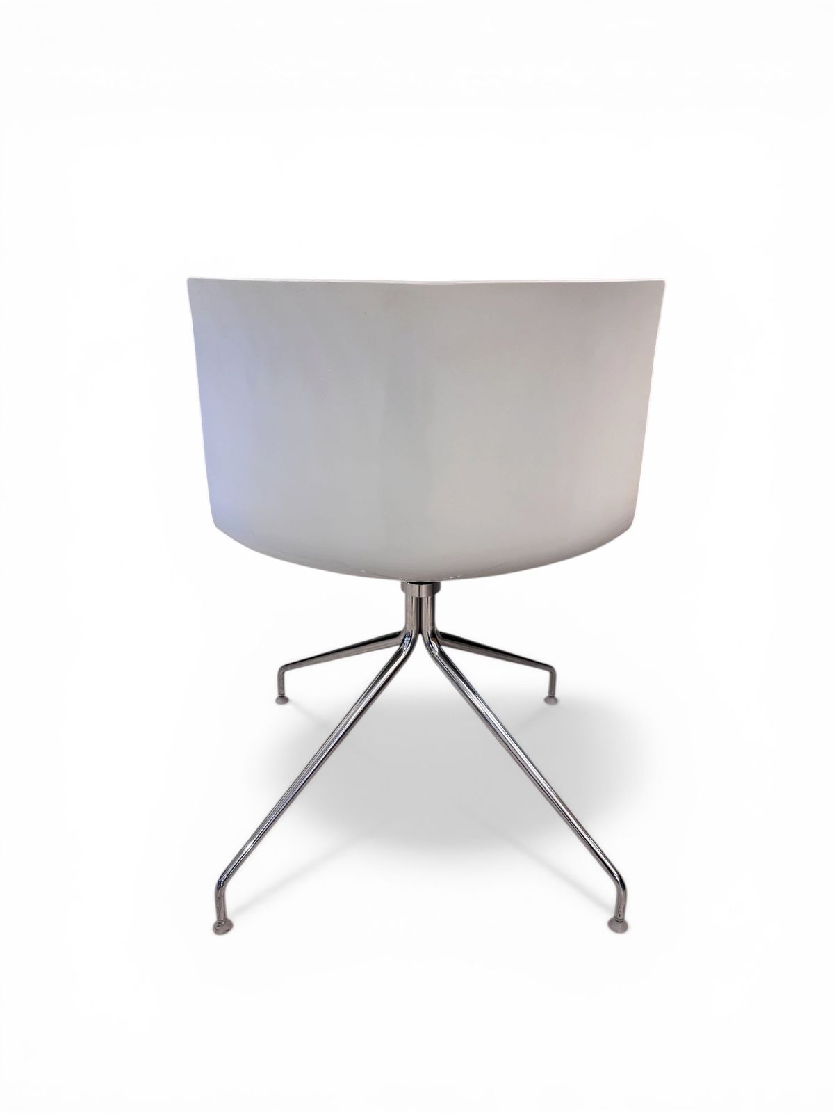 Set Of 4 Contemporary Cantifa 46 Swivel Dining Chairs By Lievore Altherr Molina Arper 2000s photo furniture