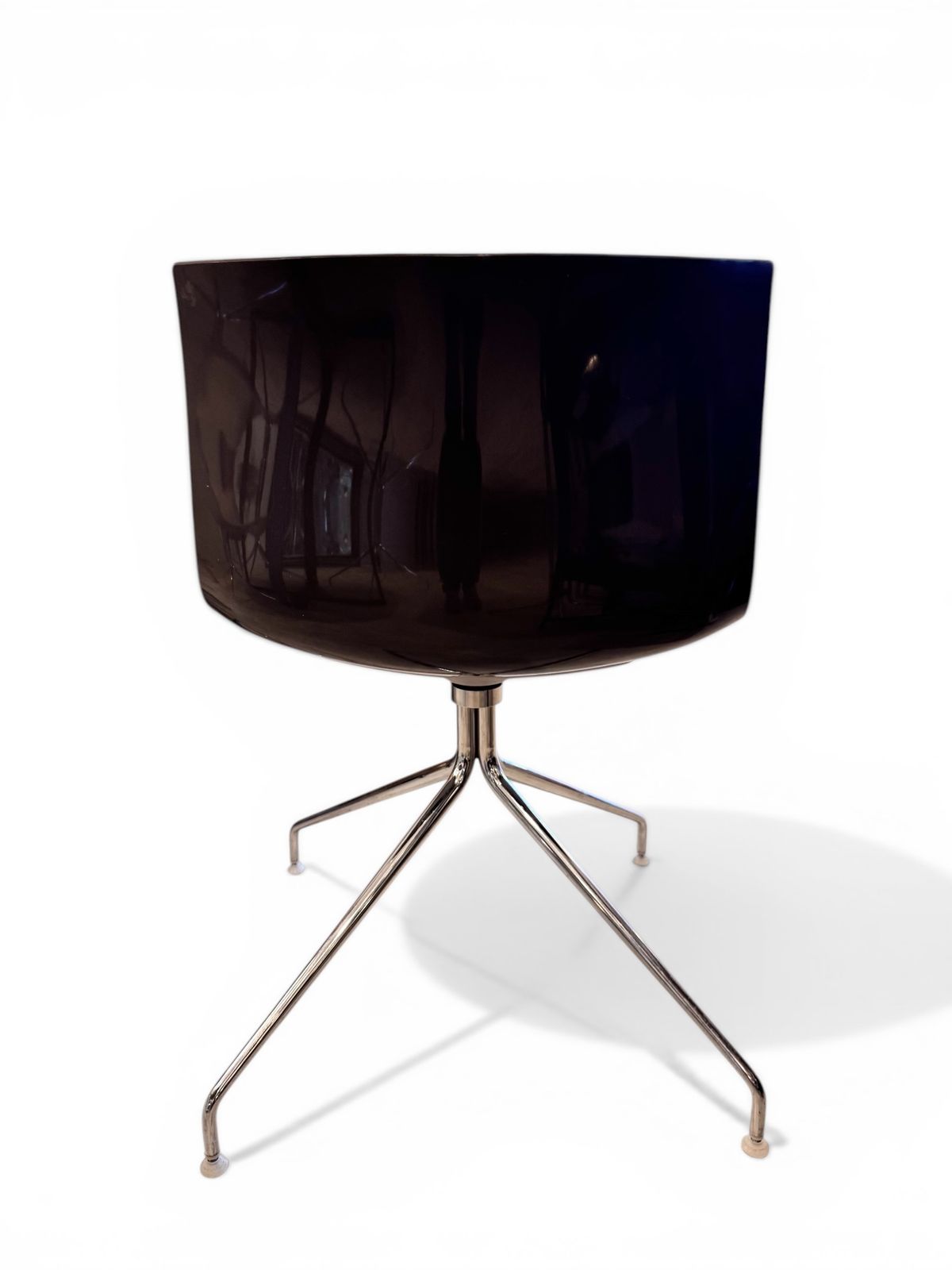 Set Of 4 Contemporary Cantifa 46 Swivel Dining Chairs By Lievore Altherr Molina Arper 2000s photo 645.0