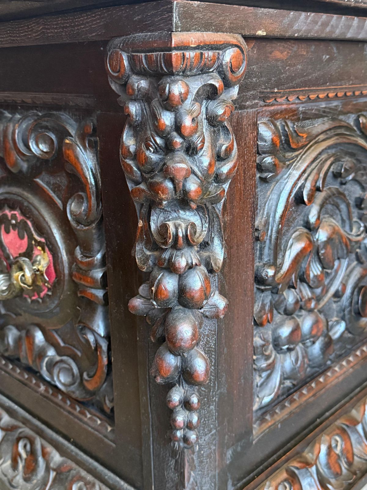 photo vinterior Banc de hall baroque espagnol à coffre, XIXe siècle