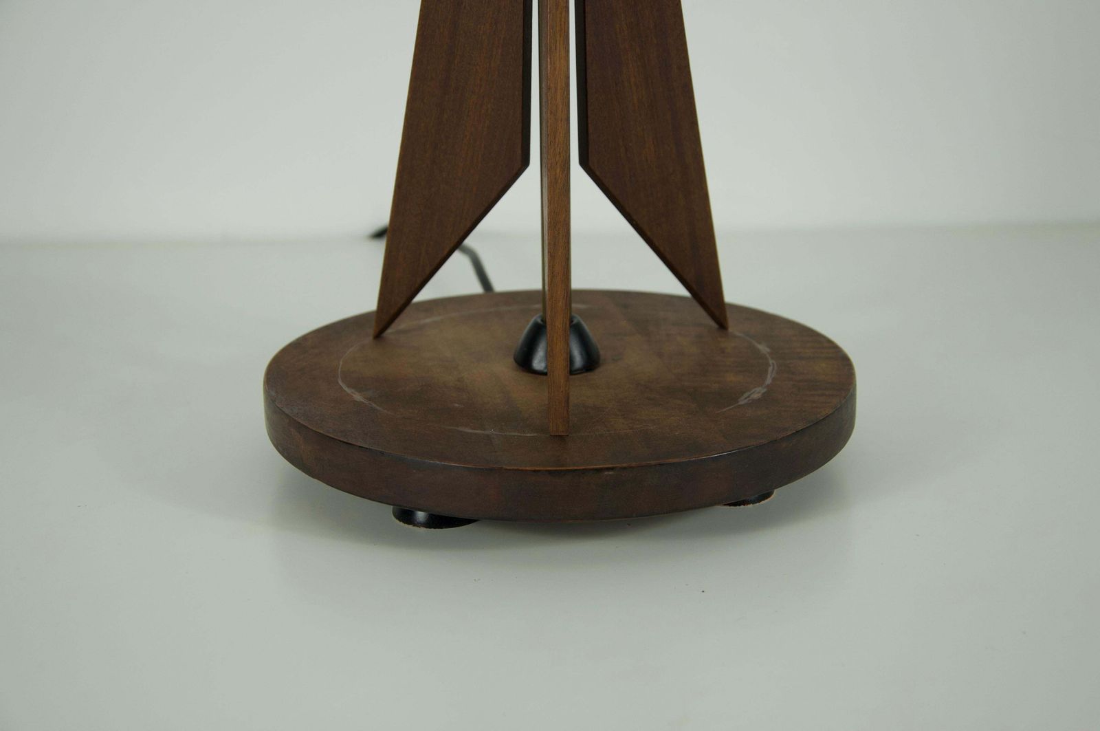 Wooden And Opal Glass Table Lamp Attr. To Salvatore Gregorietti, 1960s, Italy photo vintage