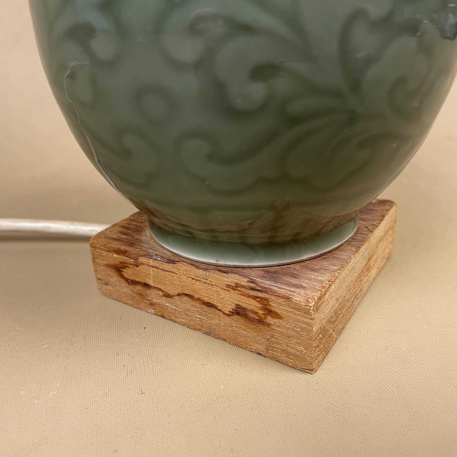 Oriental Ceramic Lamp Light Bedside Table Ornate Design Pattern Wood Base Japanese Vase Antique Brass Green Ginger Jar Japan Patterned photo 195.0