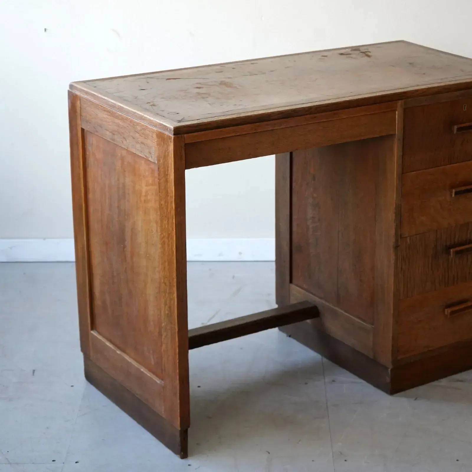 545.0 Art Deco Oak Desk With Tooled Leather Top, England C.1930 Heals photo