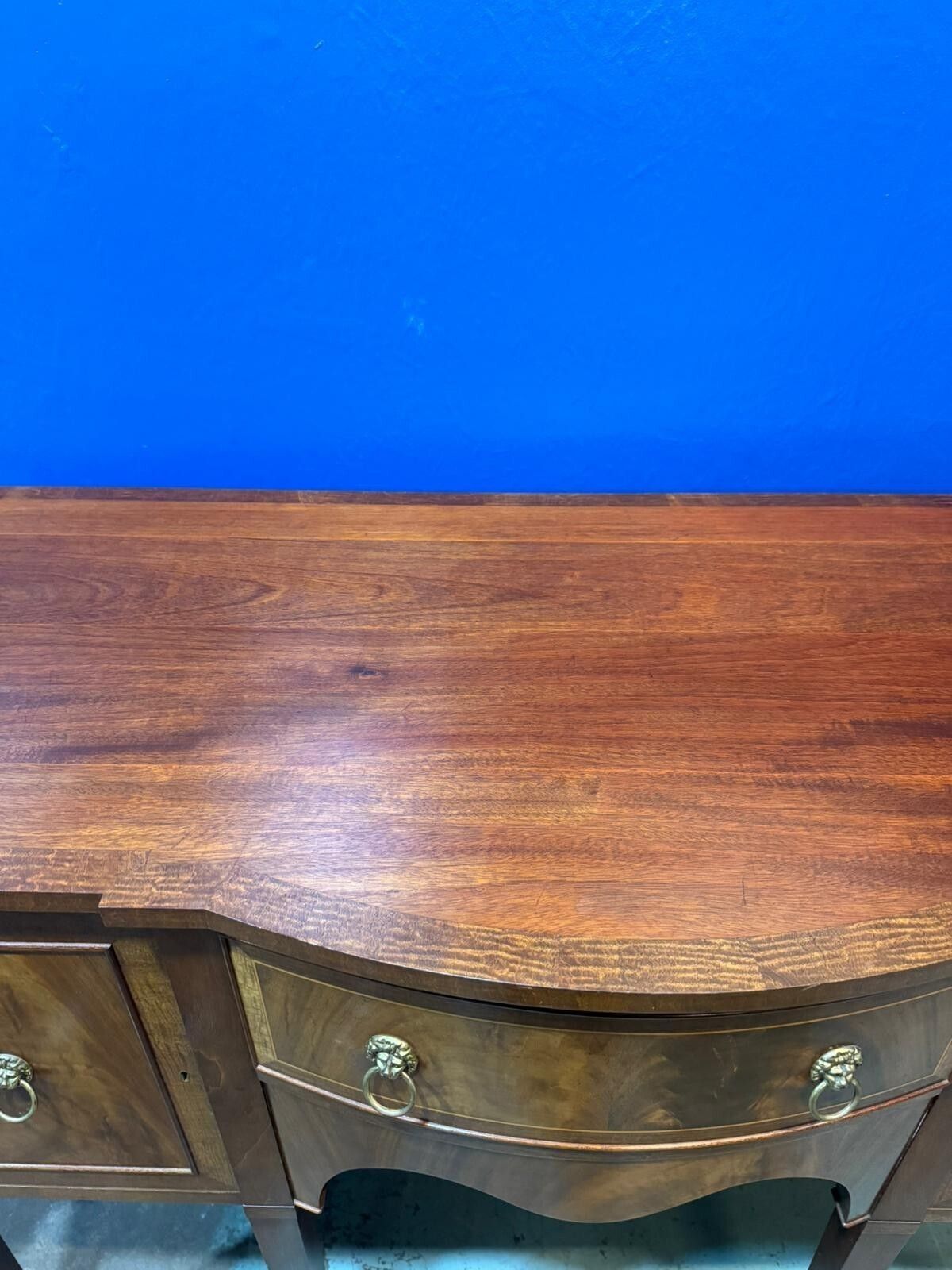 photo furniture Antique Mahogany Regency Style Serpentine Sideboard Dressing Table Furniture