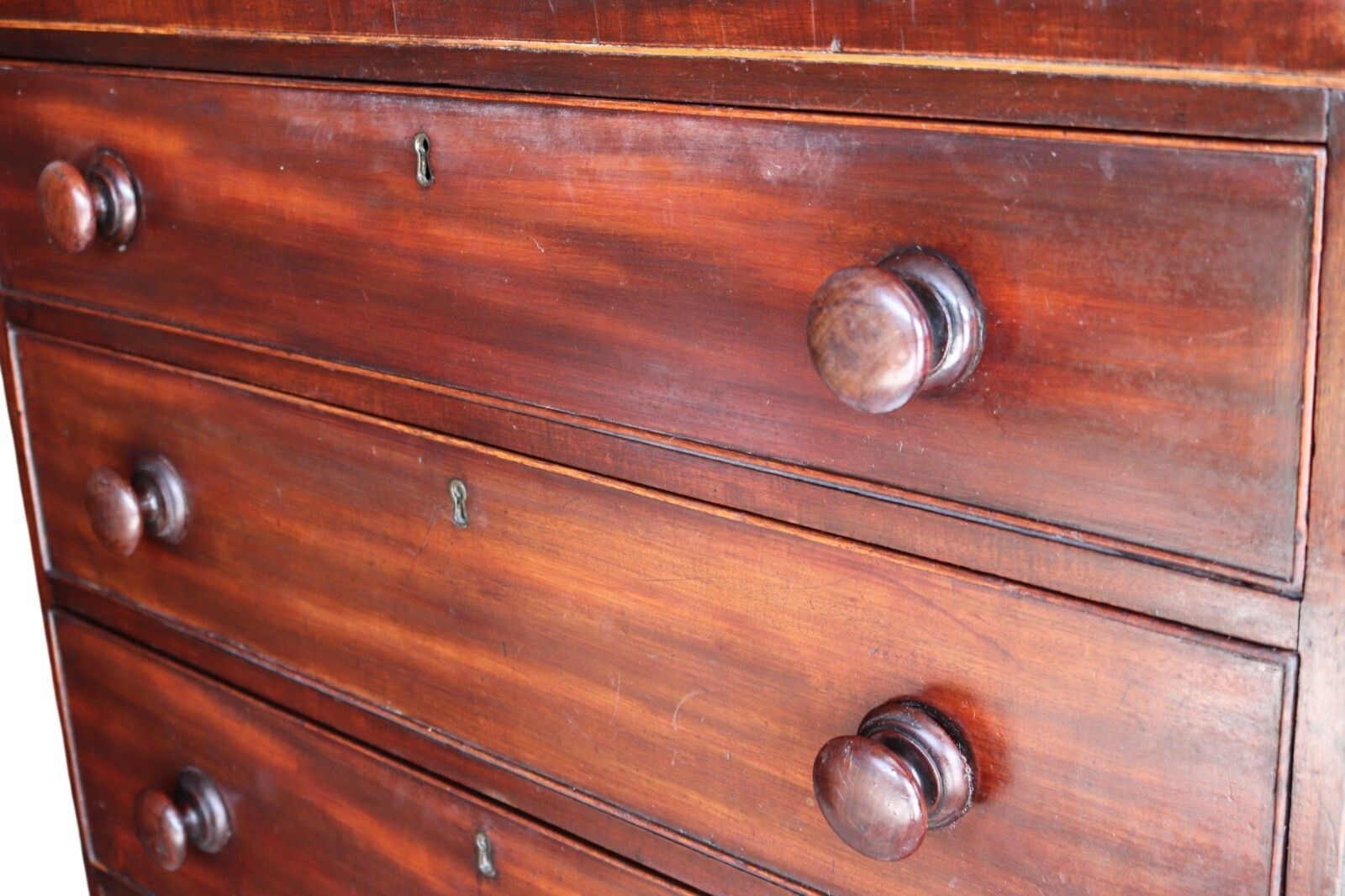 345.0 Antique Early Victorian Mahogany Chest Of Drawers   19th Century photo
