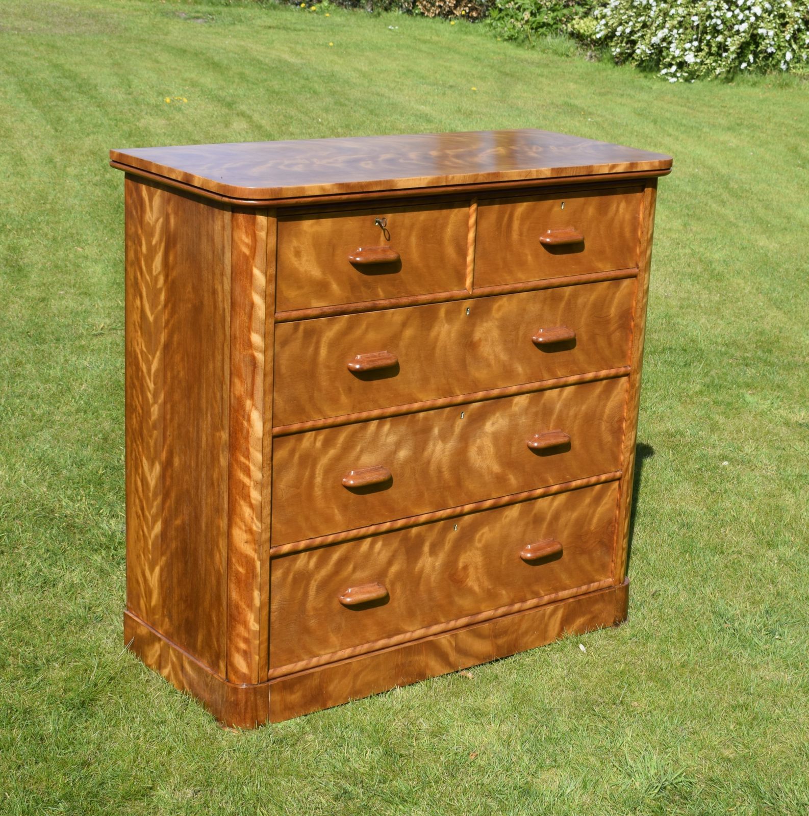 Victorian Birch Chest Of Drawers