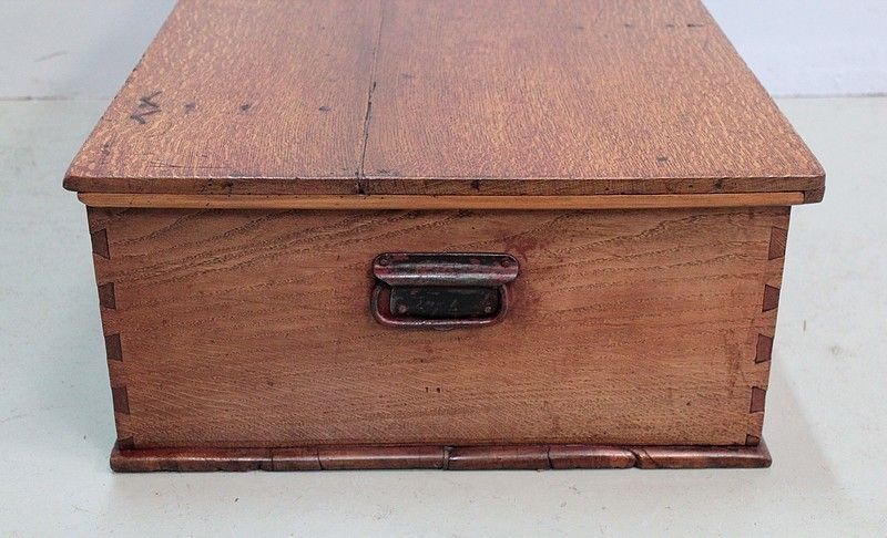 Oak Chest , 19th photo 558.26