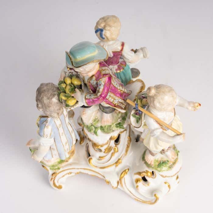 Meissen Porcelain Sculpture Depicting A Group Of Children, 18th Century. photo vinterior