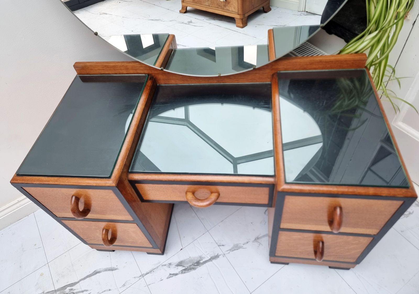 Art Deco Golden Oak / Black Kneehole Dressing Table With Glasstop 1930s photo 775.0