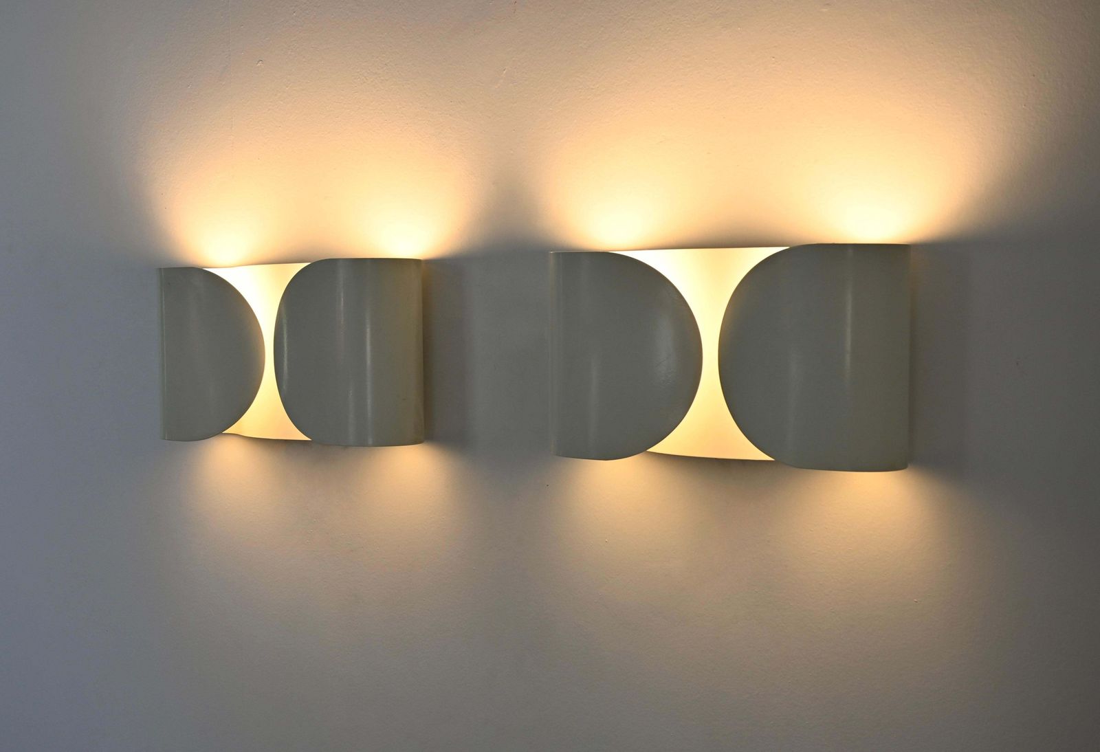 White Foglio Sconces By Tobia & Afra Scarpa For Flos, 1960s, Set Of 2 photo buy