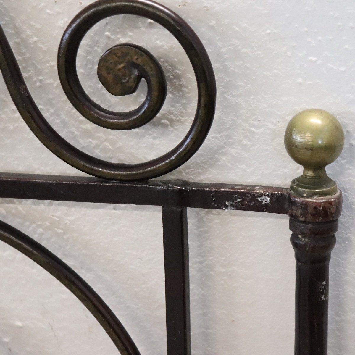 photo furniture Antique Early 19th Century Headboards In Wrought Iron, Set Of 2