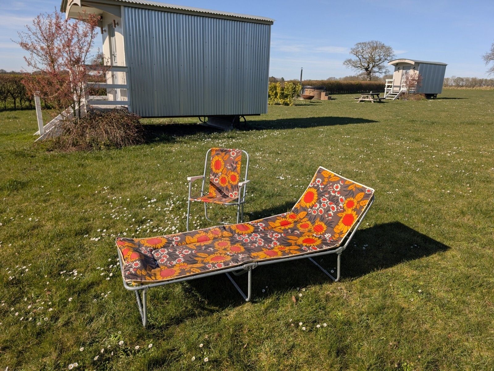 Vintage Retro Flower Power Sun Lounger & Chair Set Orange Floral Print 1970s. photo Garden Furniture