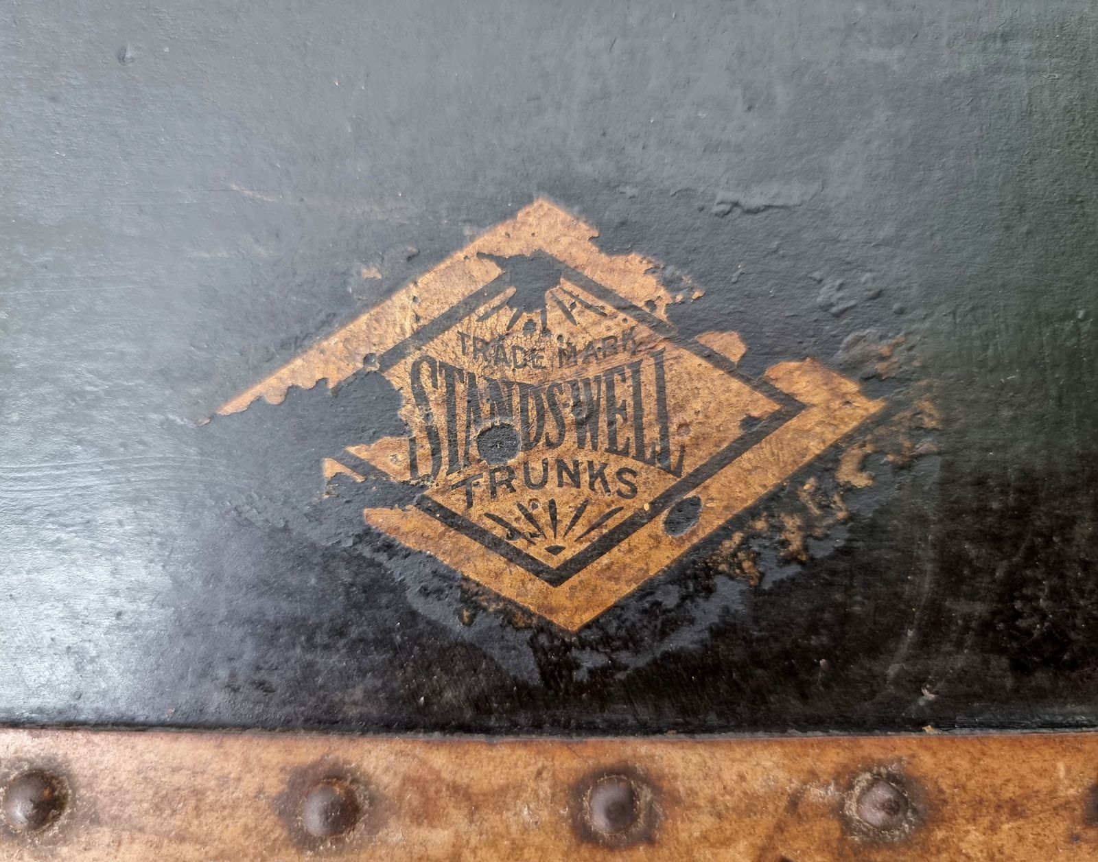 Antique Fitted Travel Steamer Cabin Trunk American Standswell/Perkiomen 1910s photo vinterior