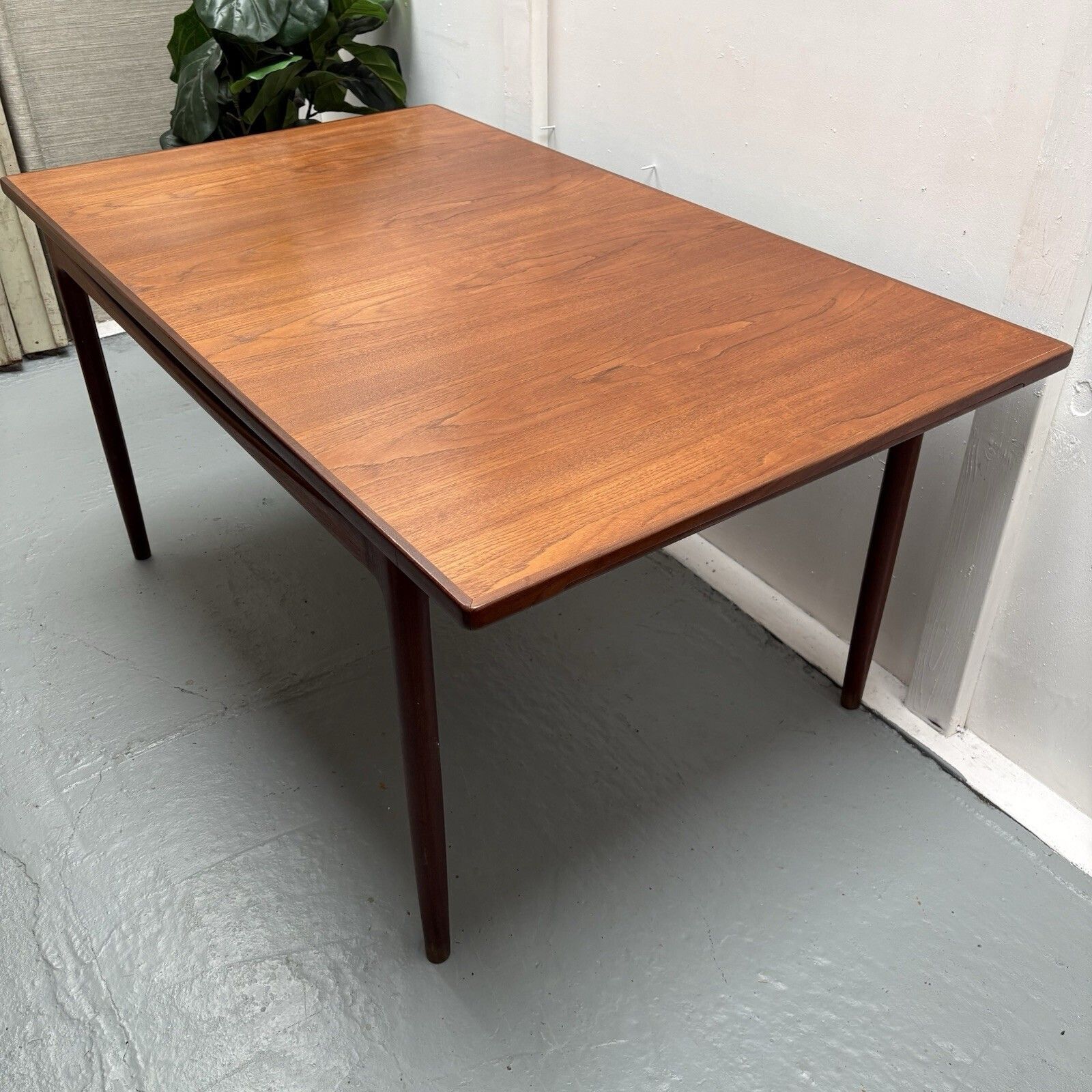 Iconic Ib Kofod Larsen G Plan Teak Extending Dining Table Seats Up To 12