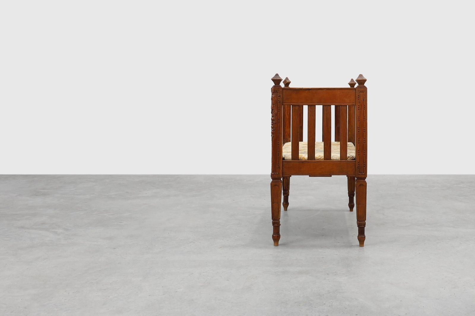 2301.0 Large Arts & Crafts Oak Side Chair, Belgium, 1915 photo