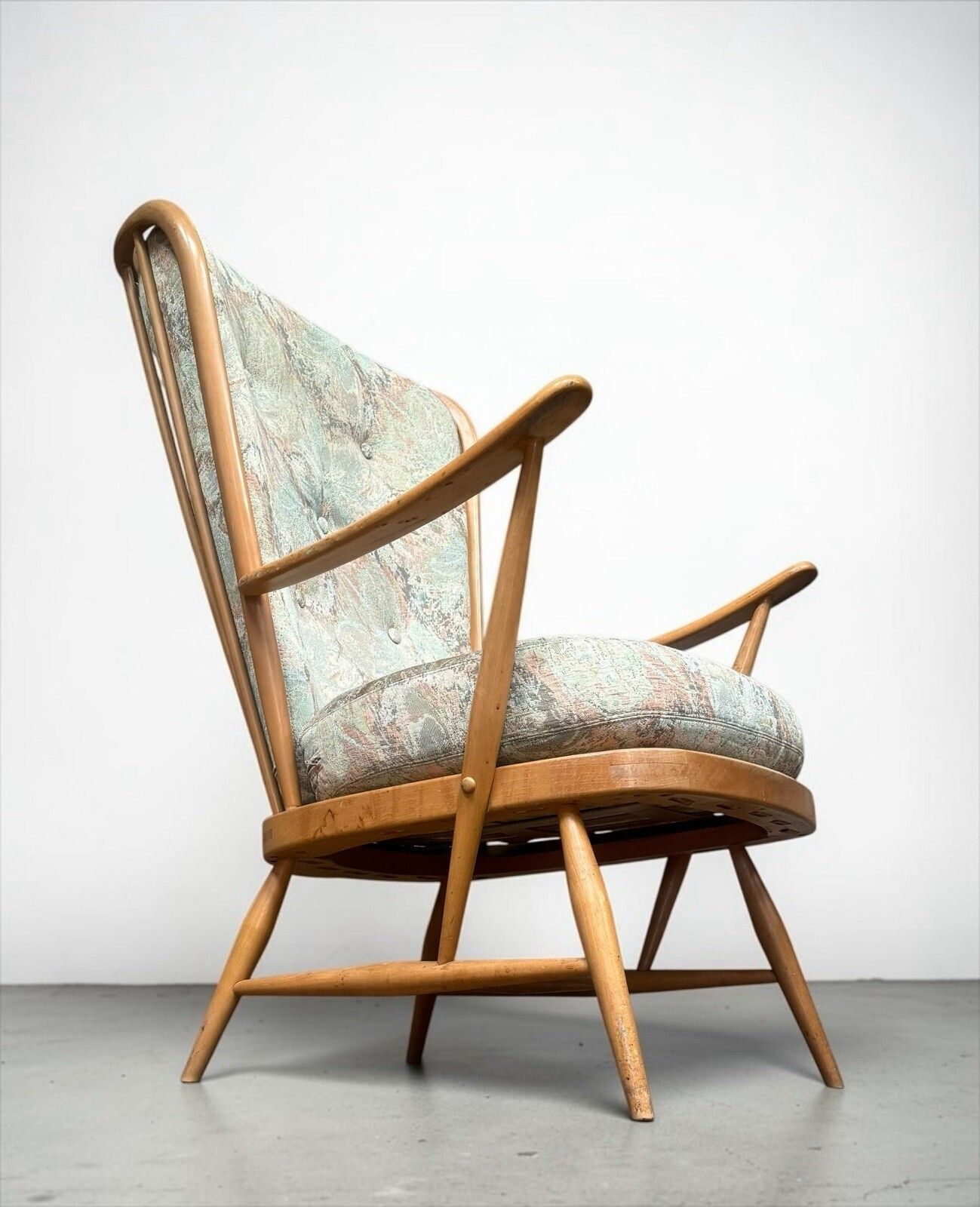 Ercol Blonde Armchair Mid Century Retro C1960s Superior Quality photo for sale