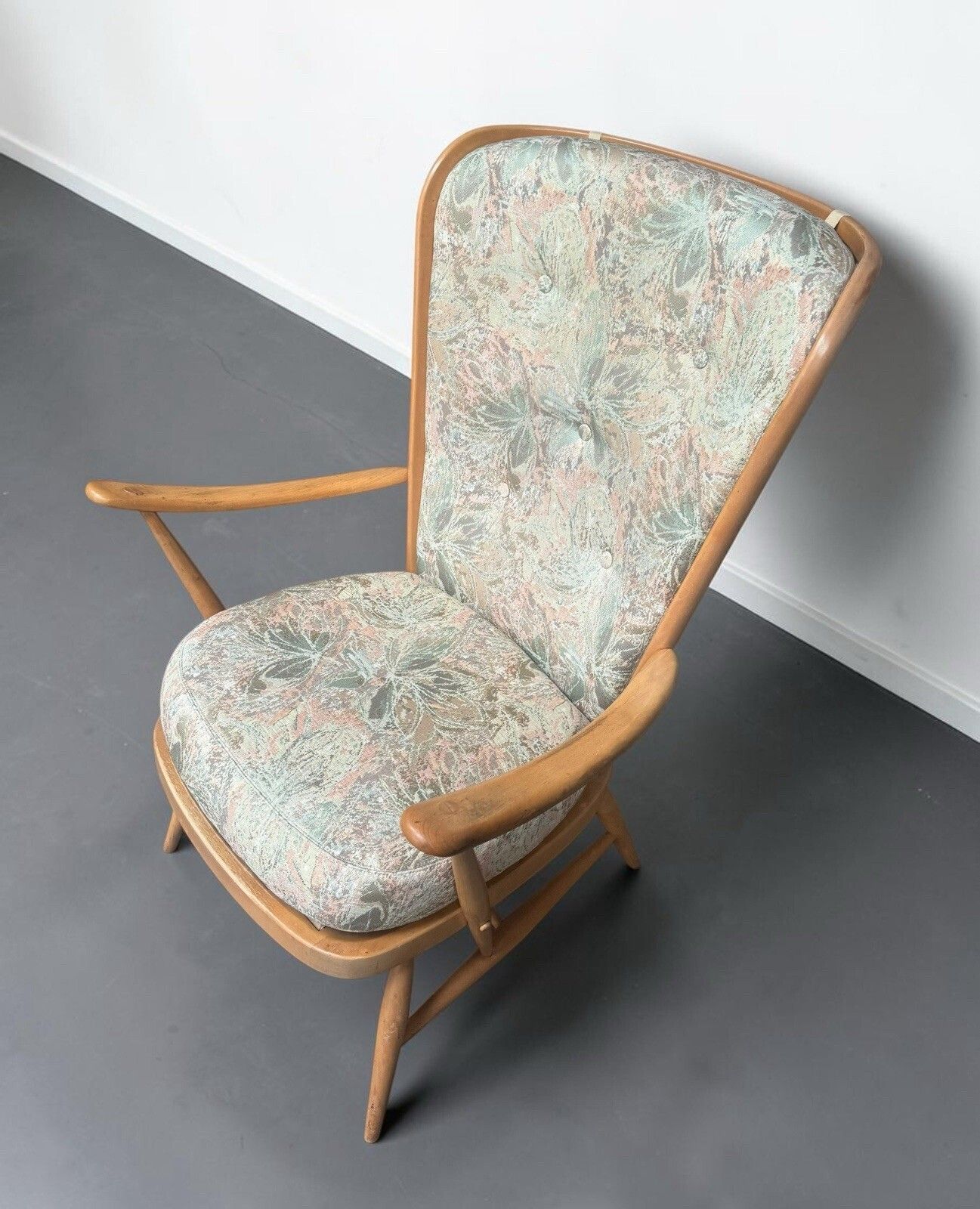 395.0 Ercol Blonde Armchair Mid Century Retro C1960s Superior Quality photo
