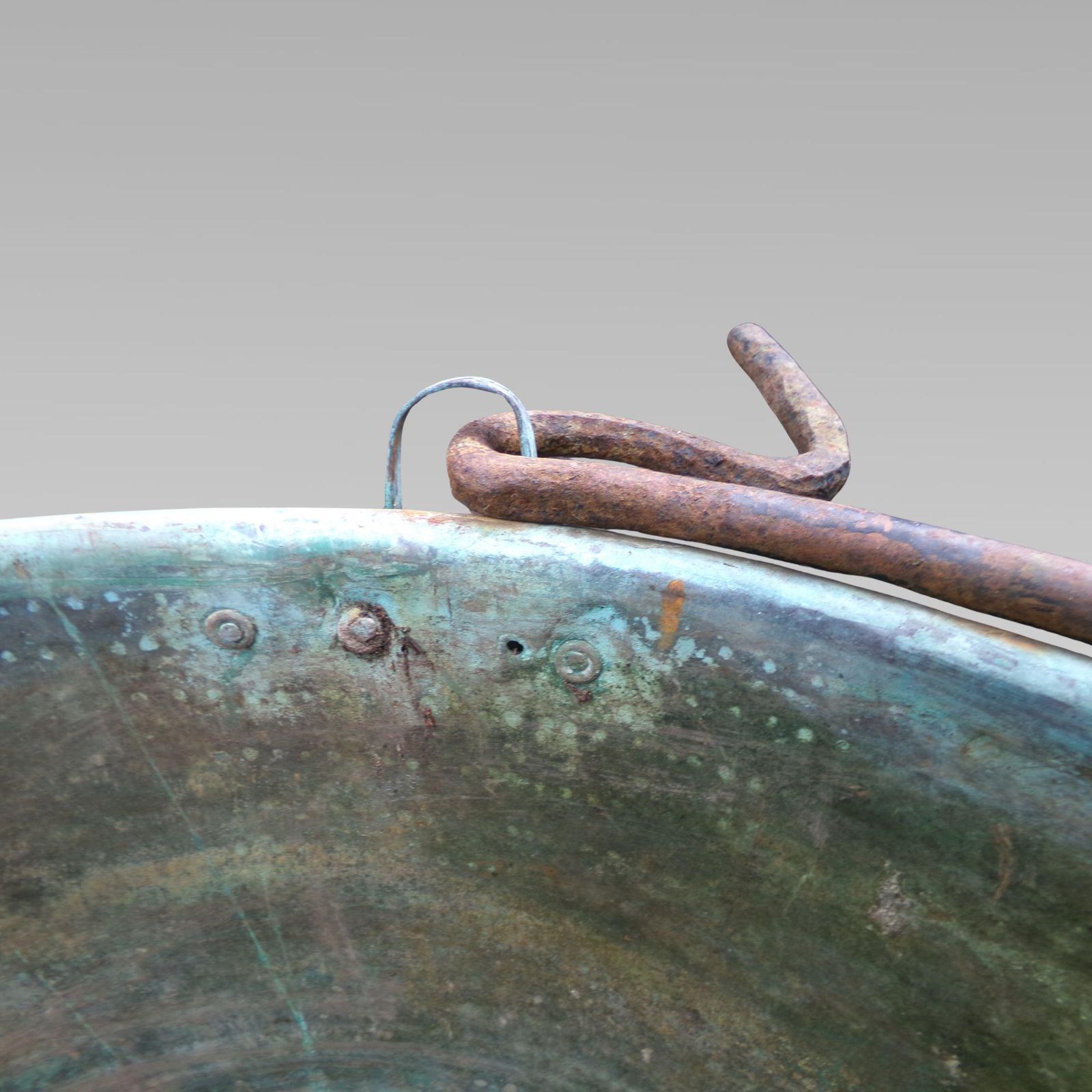Huge Original Antique Hammered Copper Garden Planter On Wrought Iron Stand W/ Verdigris, Handle & Rivets photo Garden Decor