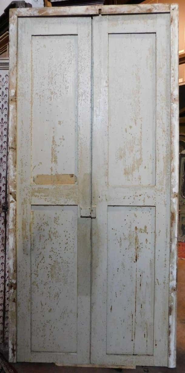 N.1 Placard, Hand Painted Beige Wall Wardrobes With White Texture, Italy photo vinterior