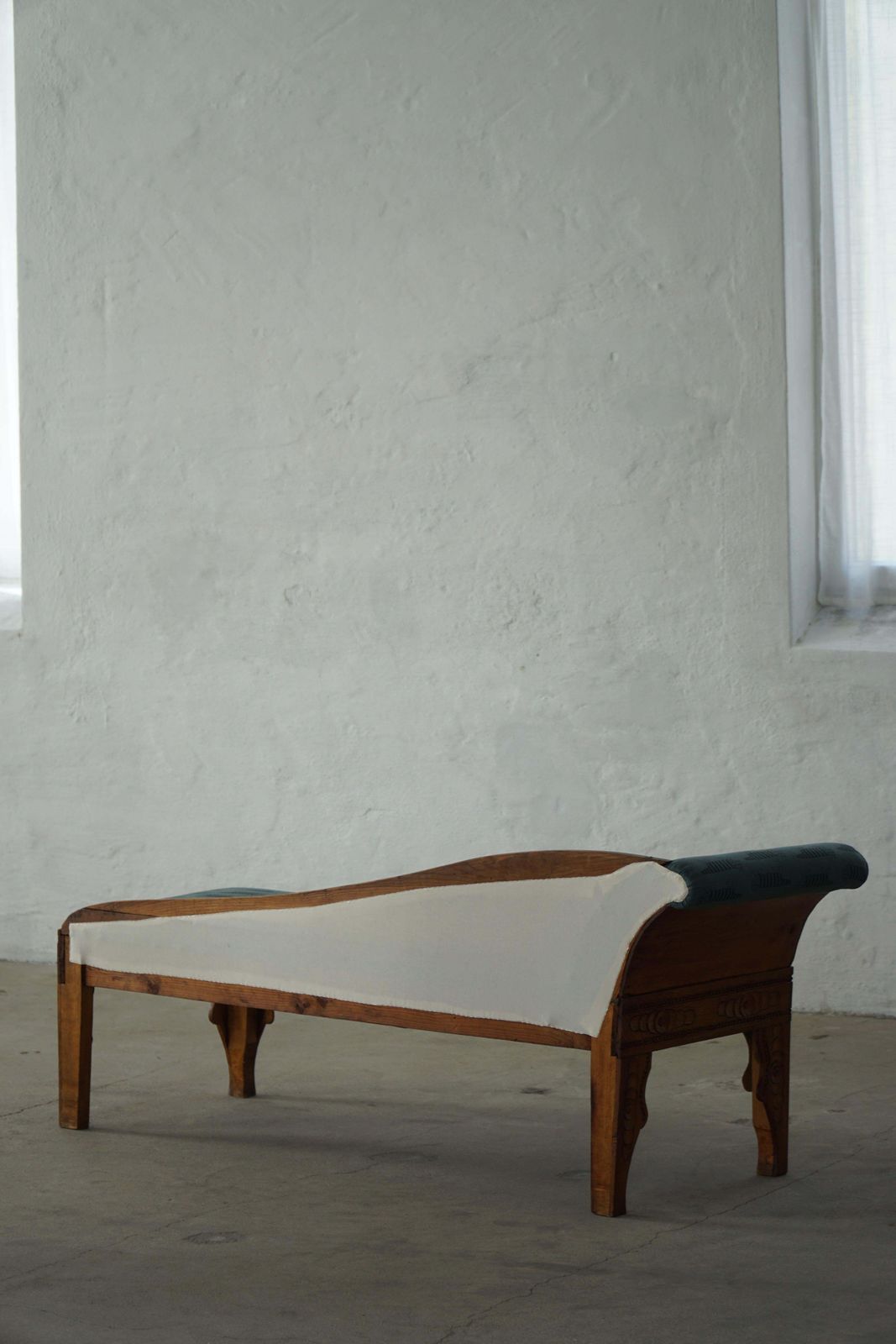 photo furniture Danish Art Nouveau, Chaise Lounge In Oak & Lisa Larson “Mikey” Upholstery, 1920s