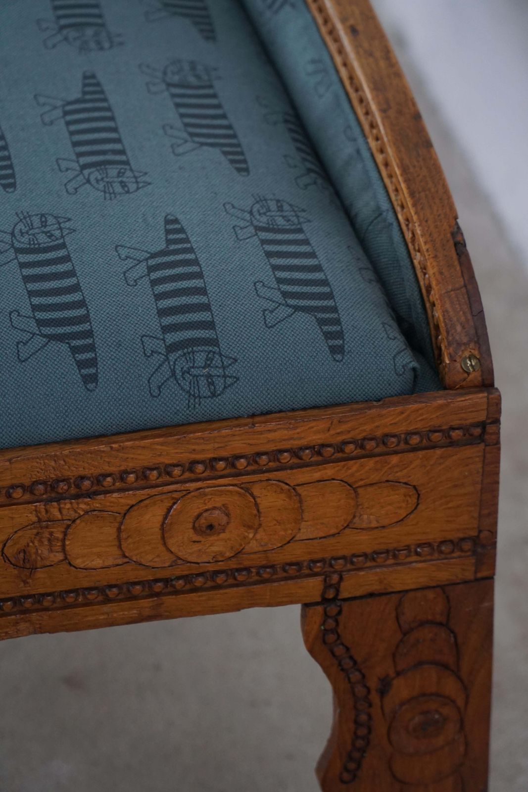 Furniture Danish Art Nouveau, Chaise Lounge In Oak & Lisa Larson “Mikey” Upholstery, 1920s photo