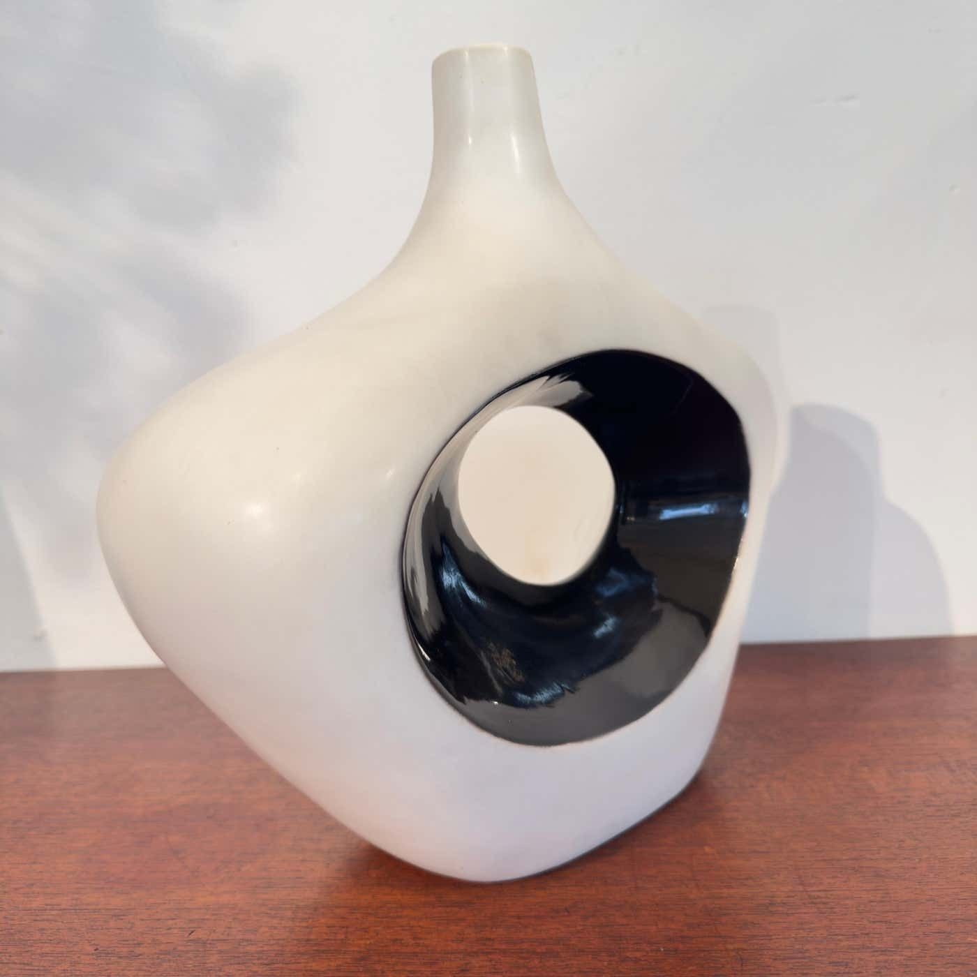 photo vinterior 1980s White And Black Ceramic Vase With Organic Abstract Design By Fos Italy