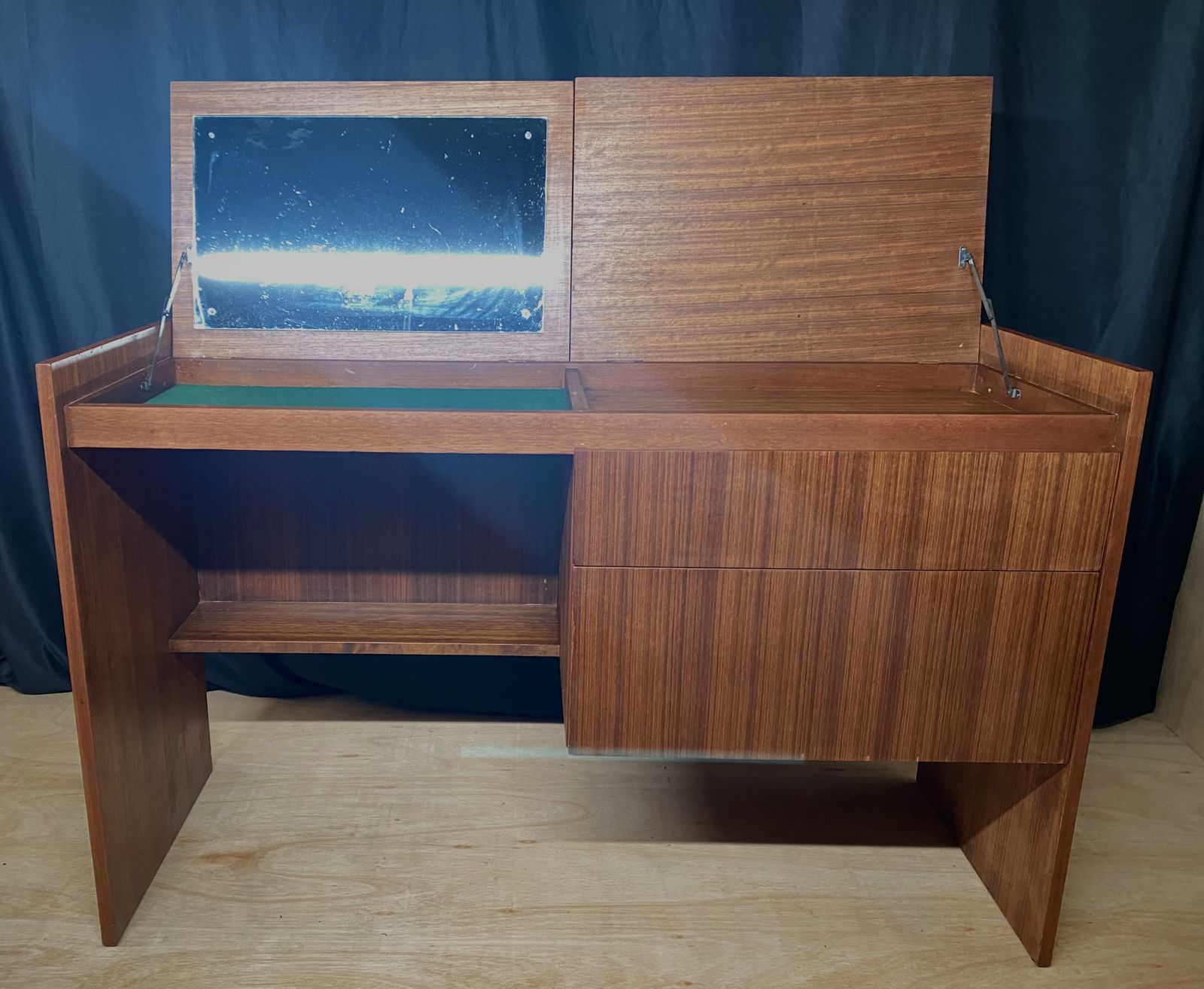Mid Century Meredew Dressing Table / Teak Vanity, 1960s British Vintage Furniture photo 645.0
