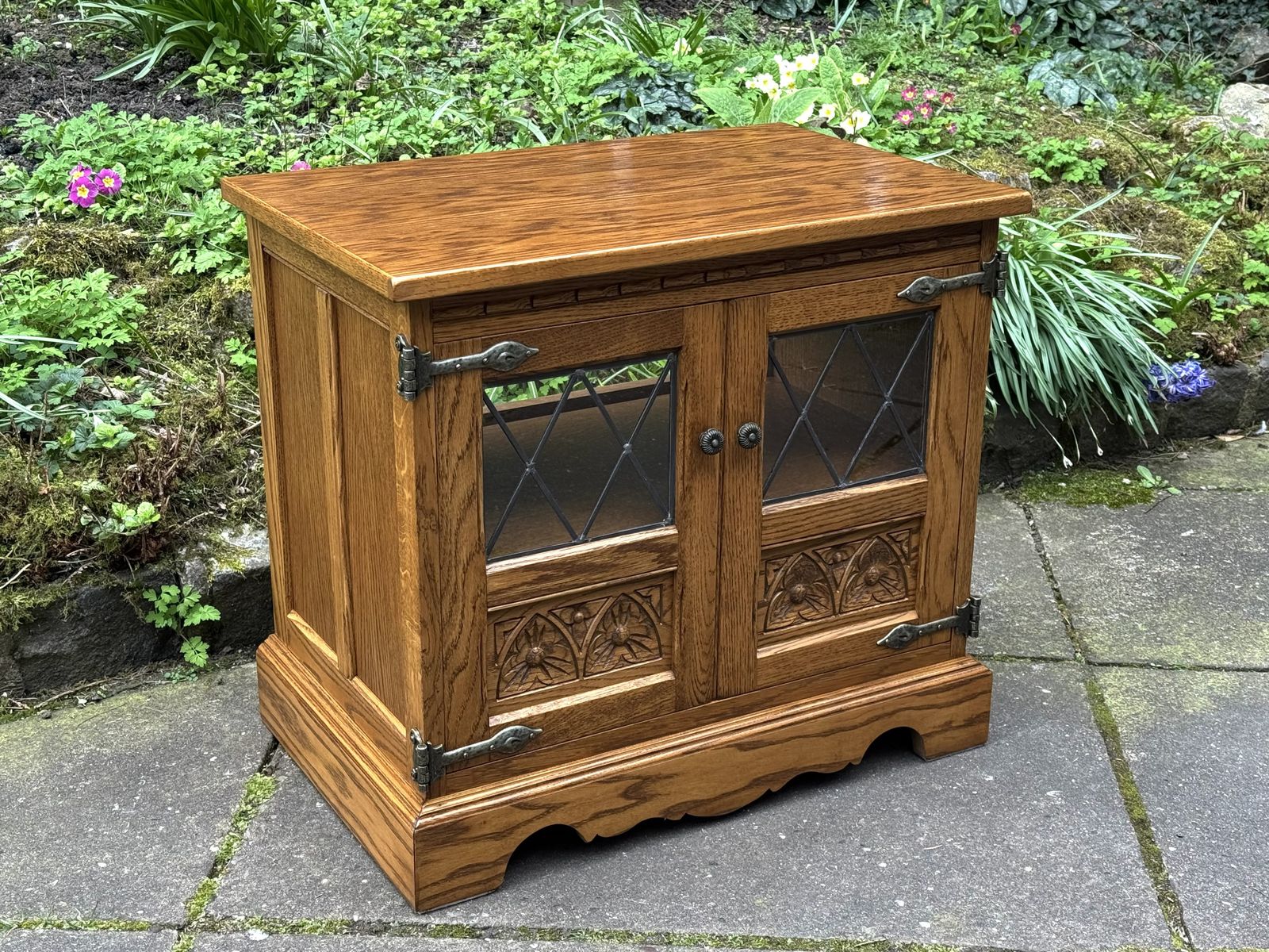 A Wood Brothers Old Charm Vintage Carved Oak Tv Media Cabinet / Stand / Base photo for sale
