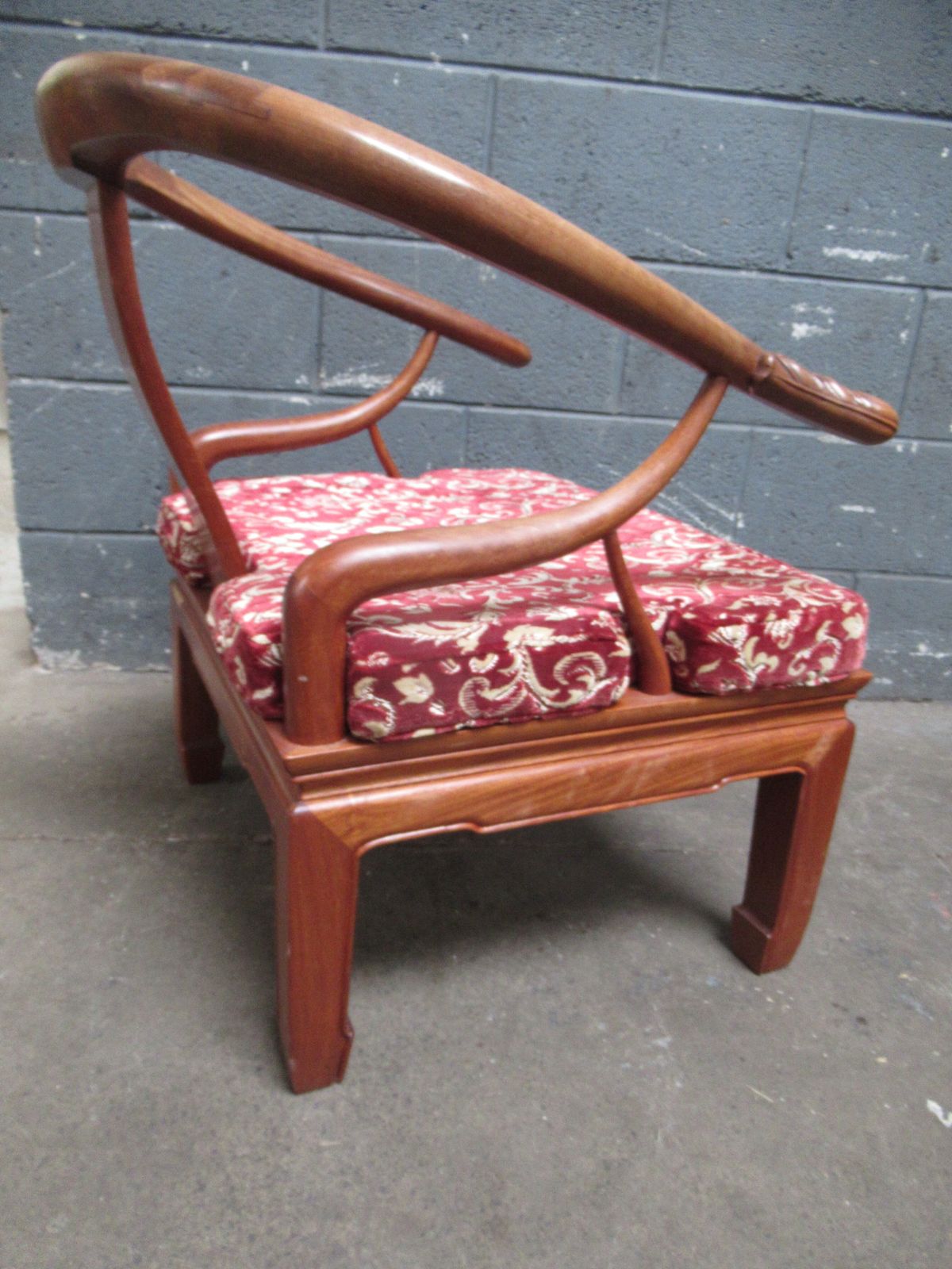 photo vinterior A Pair Of Chinese   Hard Wood  Arm Chairs