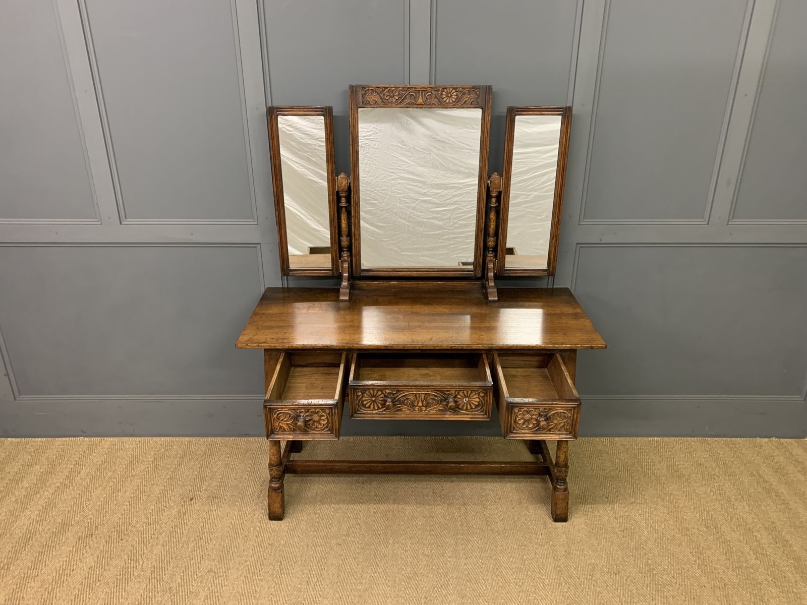 Ipswich Oak Dressing Table, 1930s photo Furniture